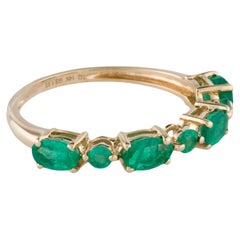 14K Gelbgold 1,05 Karat Smaragd Halb-Eternity-Ring, Größe 6,75