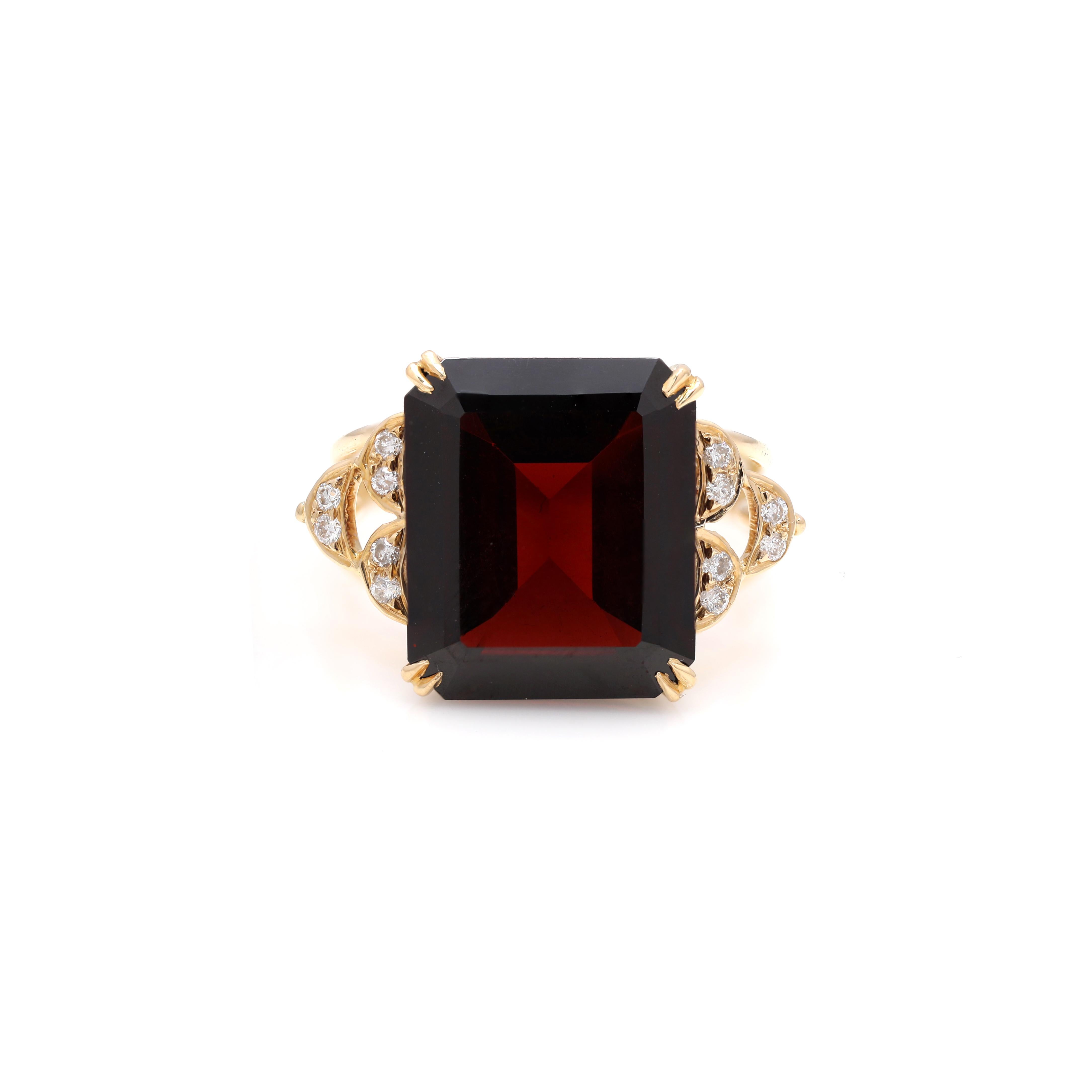 For Sale:  14k Solid Yellow Gold 10.7 Carat Deep Red Garnet Gemstone Ring with Diamonds 3