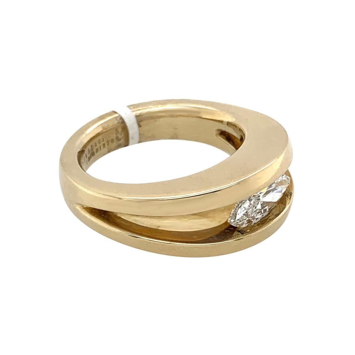 Marquise Cut 14 Karat Yellow Gold 1.10 Carat Diamond Ring For Sale