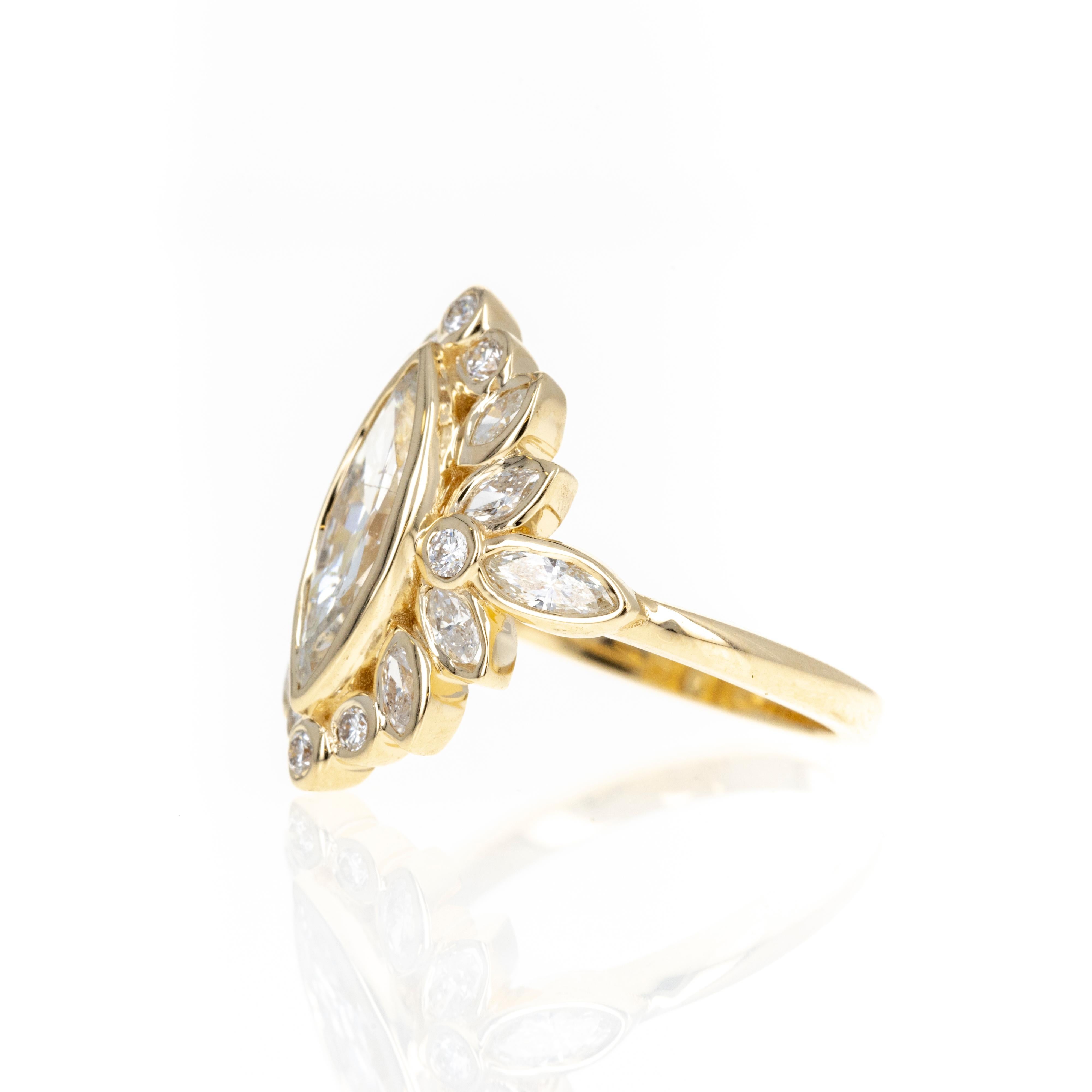 Bague grappe en or jaune 14 carats sertie d'un diamant marquise de 1,15 carat Pour femmes en vente