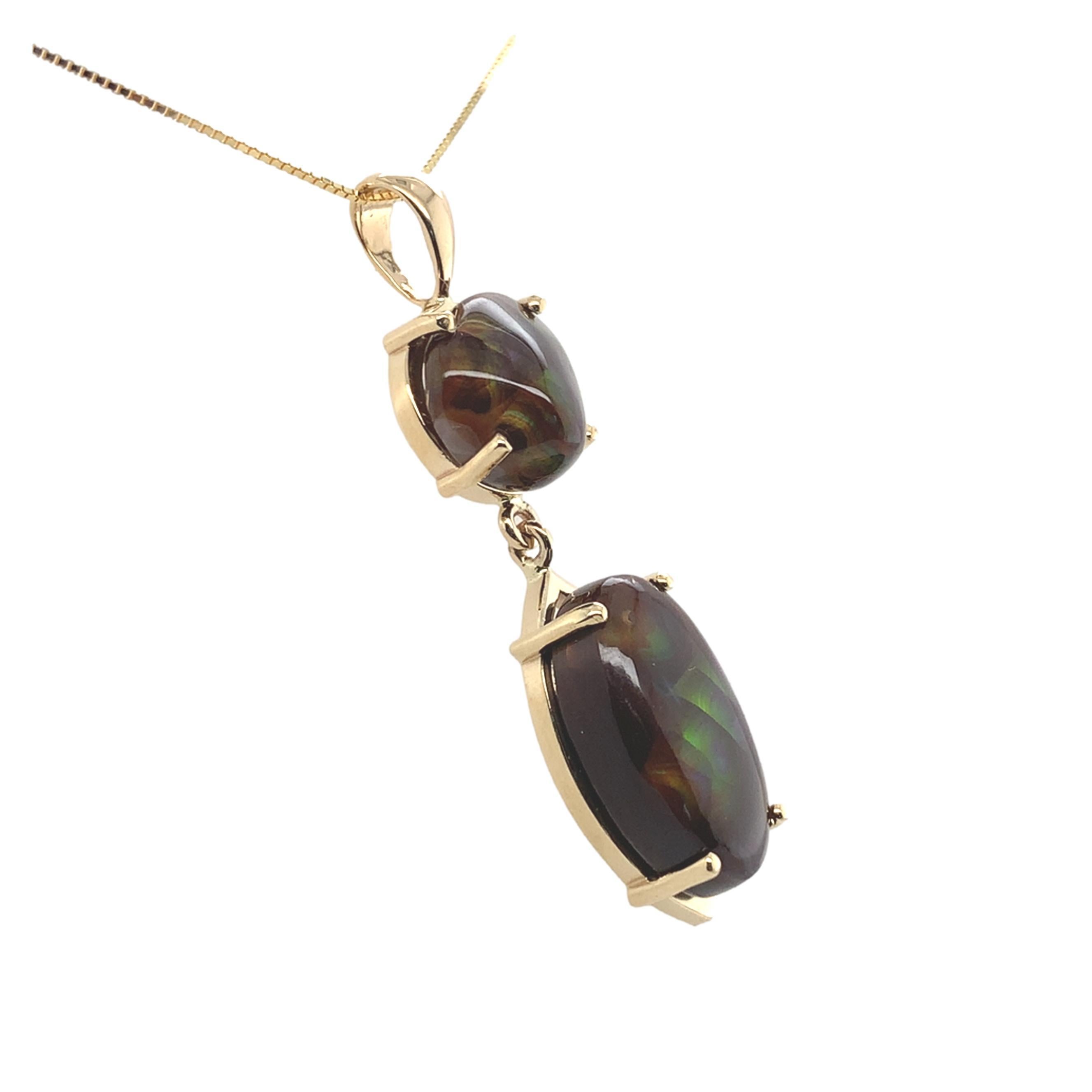 Taille cabochon Pendentif en or jaune 14 carats avec agate de feu de 12 carats et chaîne de 18 pouces en vente