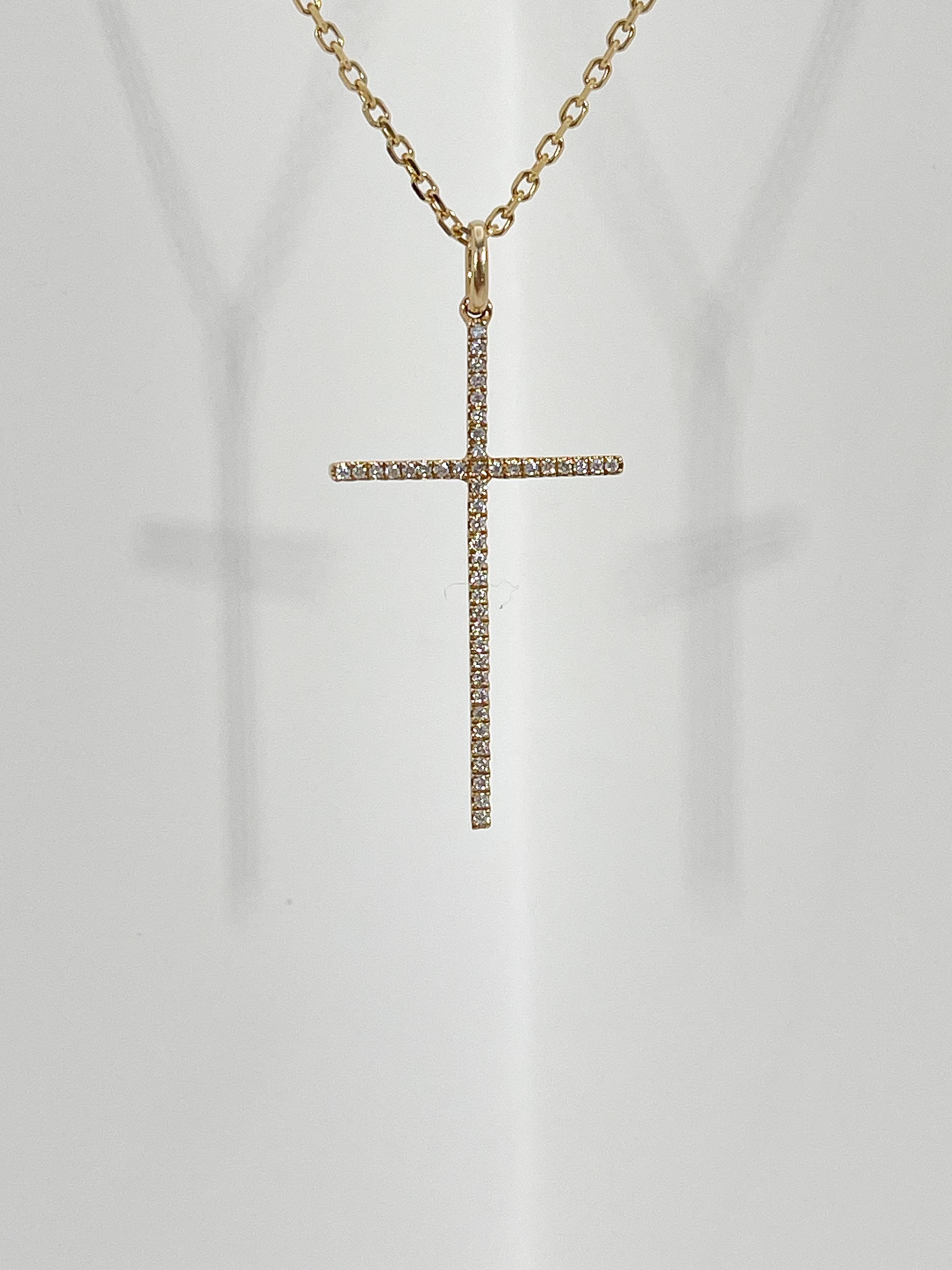 Round Cut 14K Yellow Gold .12 CTW Diamond Cross Necklace For Sale