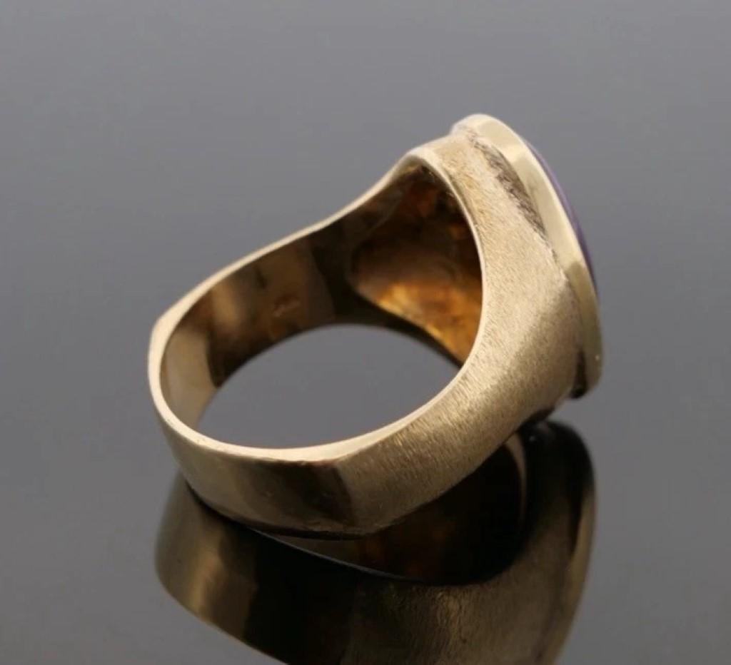 Contemporain Bague à chaton en or jaune 14K 12.00 grammes de charoite violette Taille 10 en vente