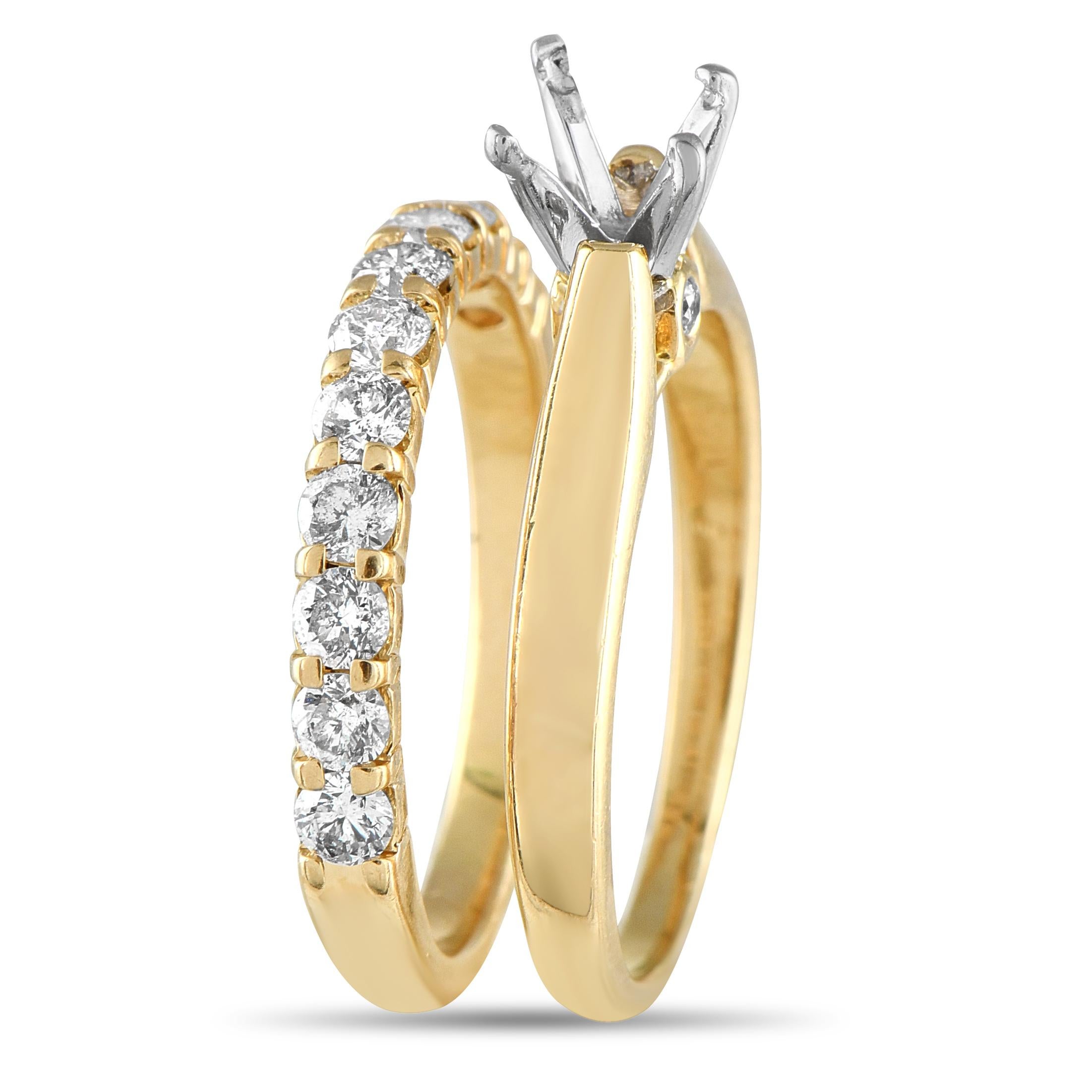 Questo set di anelli di fidanzamento è tutto ciò che ti serve per creare una pila perfettamente personalizzata. Realizzata in oro giallo 14 carati, la fascia per l'eternità brilla grazie ai diamanti con un peso totale di 1,20 carati. L'anello di