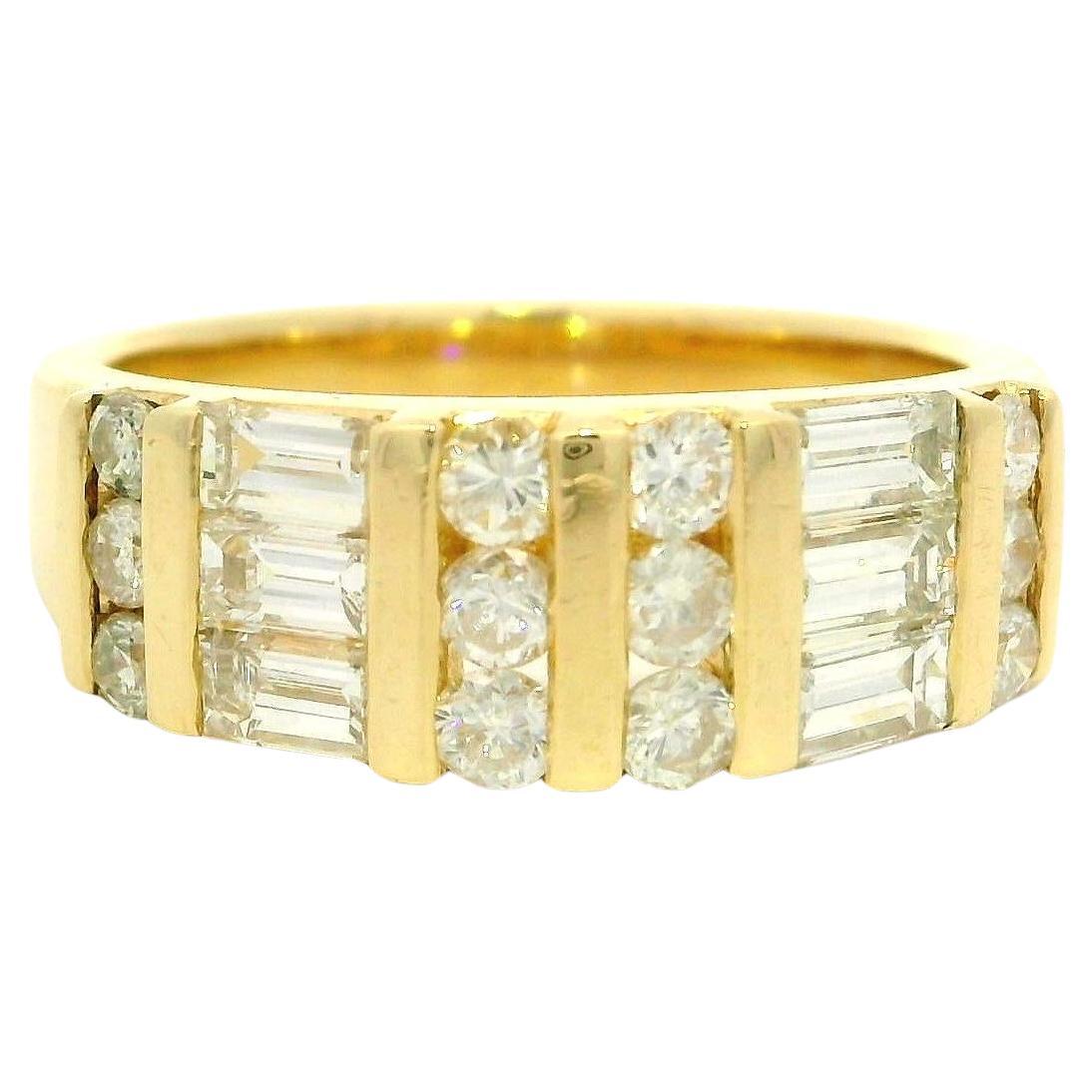 Bague en or jaune 14k 1.21ctw Baguette et diamant rond en serti clos
