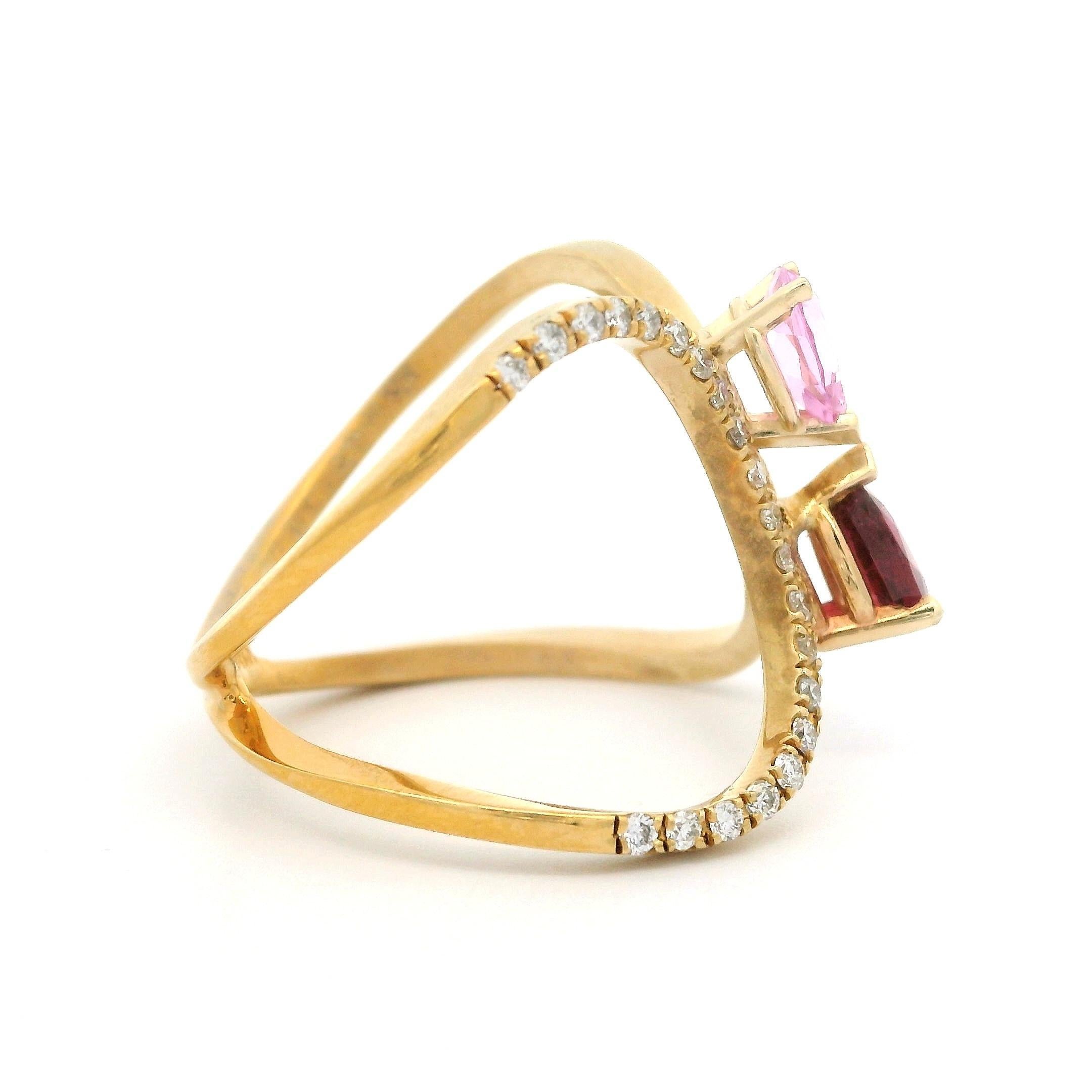 Anillo de oro amarillo de 14 quilates de 1,25 quilates de zafiro rubí y diamante de doble acabado con abertura ancha en venta 2