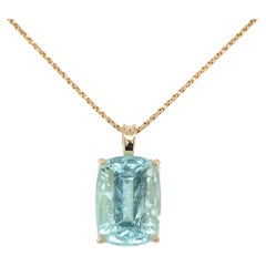Pendentif en or jaune 14K avec aigue-marine de 12,82 carats et chaîne de 24".