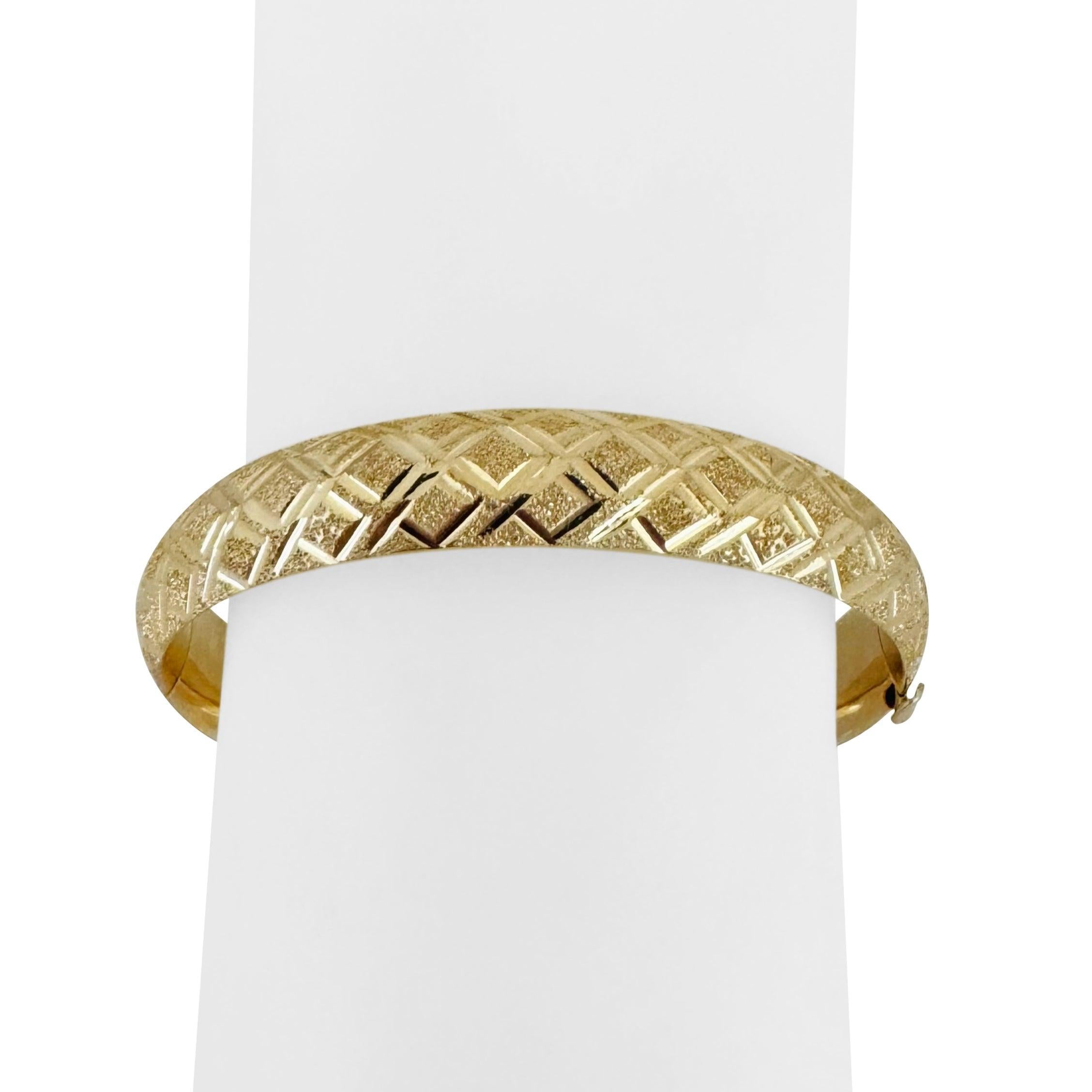 14k Yellow Gold 12.8g Ladies Diamond Cut 11mm Textured Bangle Bracelet 7