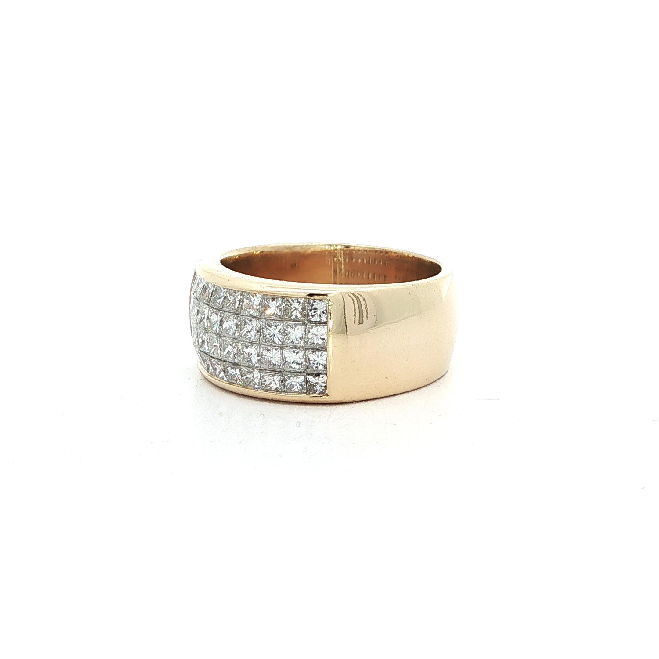 Anello a fascia larga con diamanti incastonati invisibili in oro giallo 14k 1,2ctw F VS Princess Cut in vendita 2