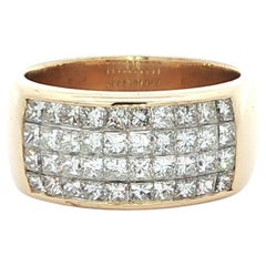 Anello a fascia larga con diamanti incastonati invisibili in oro giallo 14k 1,2ctw F VS Princess Cut