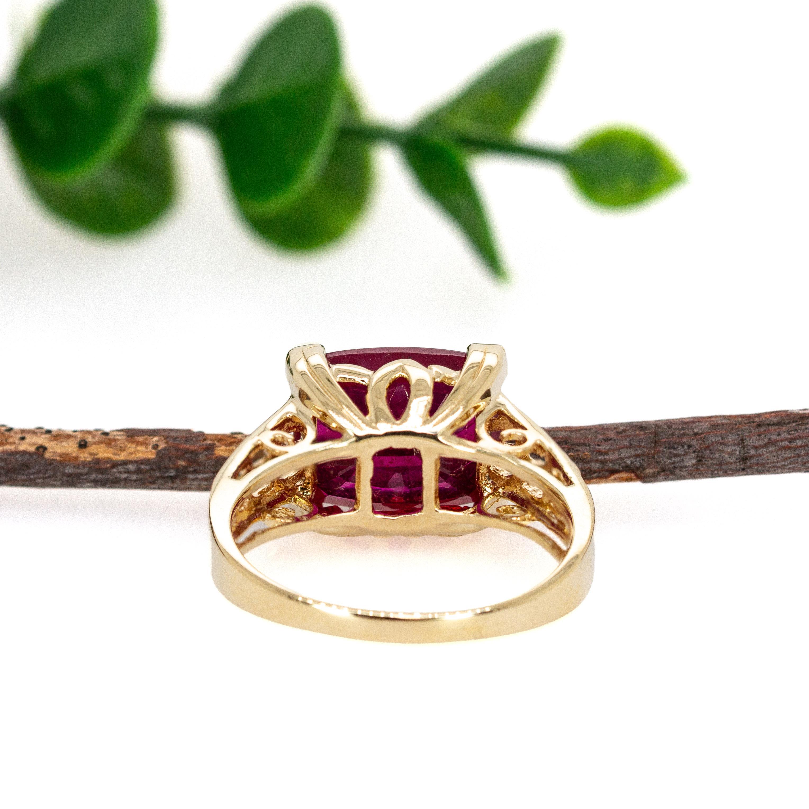 14K Gelbgold 12x10mm, 7.2cts Madagaskar Rubin Solitär Ring Damen im Angebot
