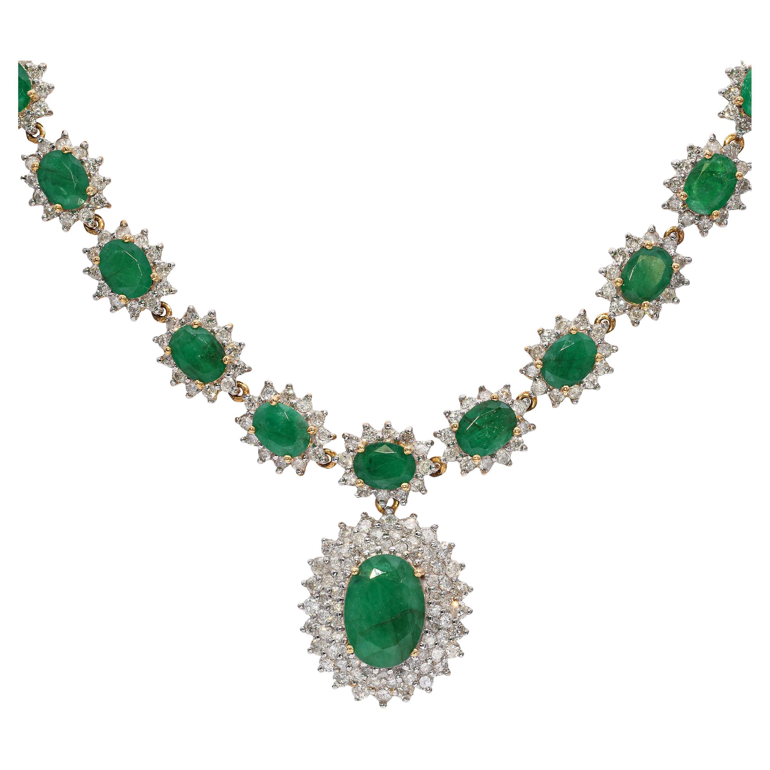 Collana in oro giallo 14k con diamanti da 13,23 carati e smeraldi da 42,01 carati