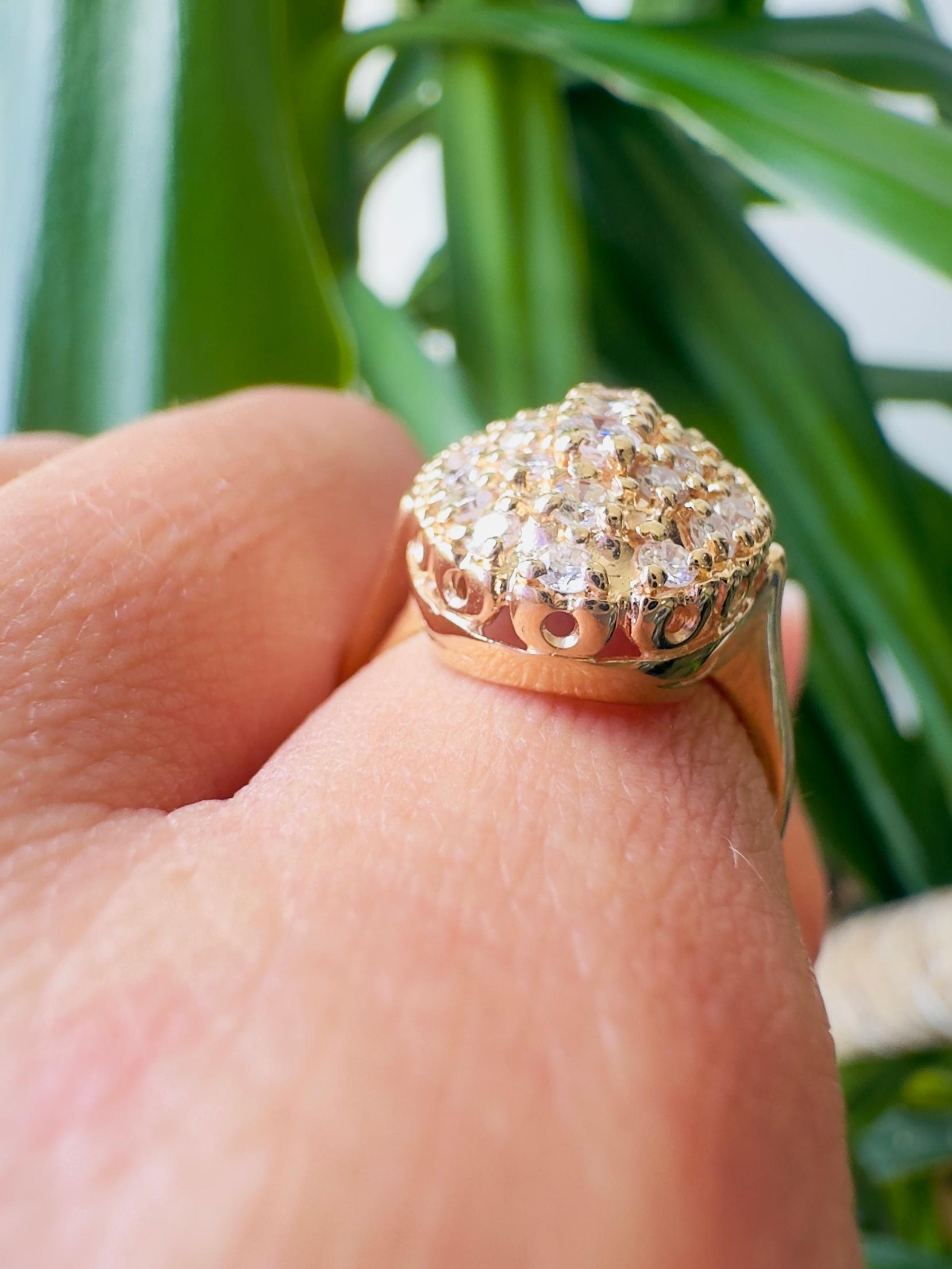 Bague cocktail en or jaune 14K avec diamant 1,35CTW en vente 4