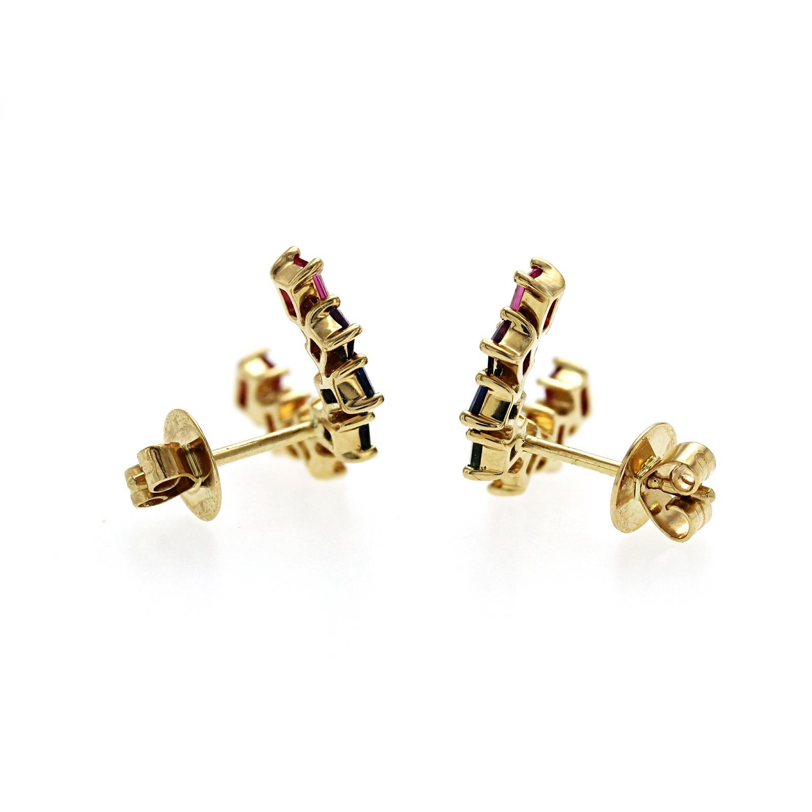 Women's or Men's 14K Yellow Gold 1.40 CT Multicolor Sapphires Stud Earrings For Sale