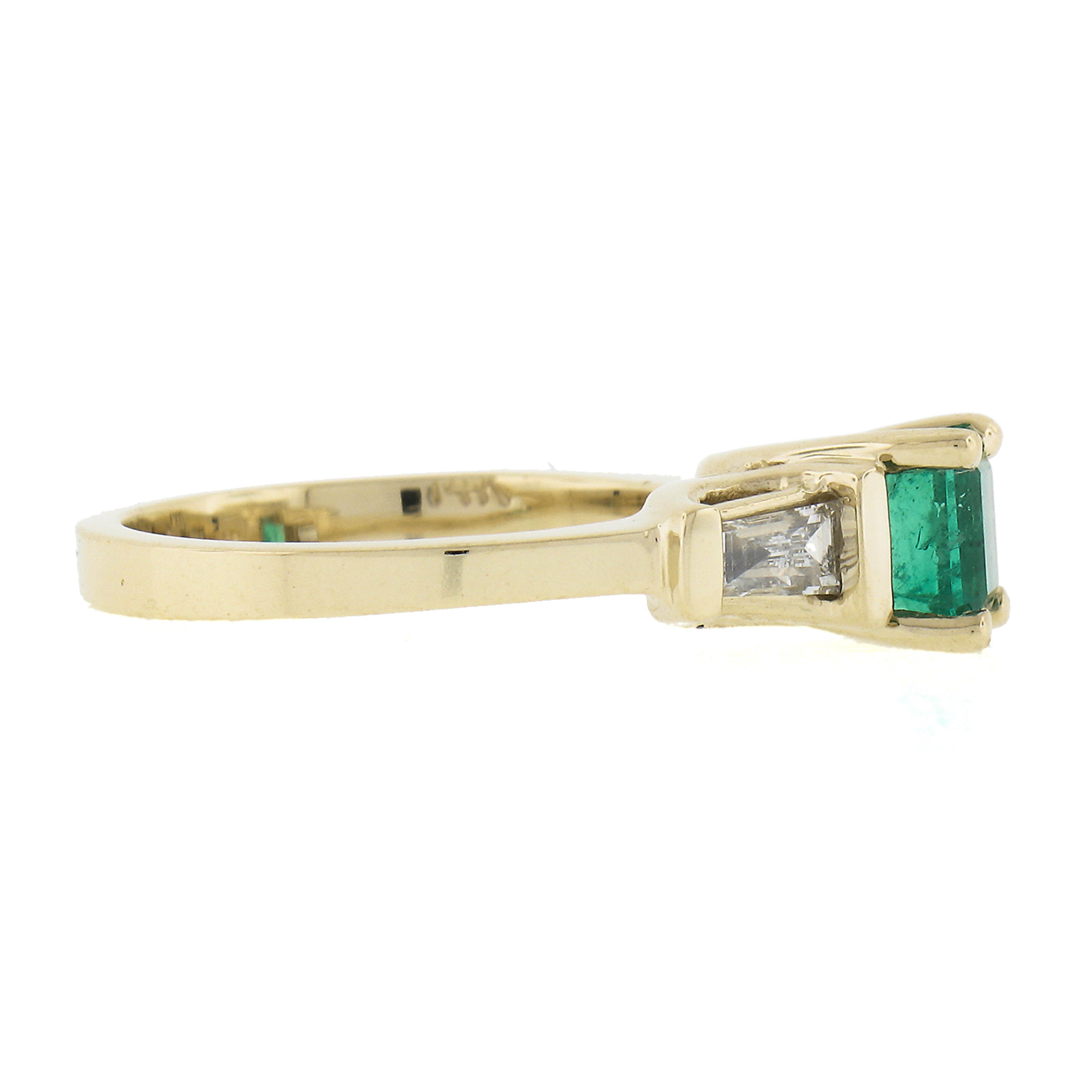 Women's 14k Yellow Gold 1.40ctw Emerald & Baguette Diamond Engagement Cocktail Ring For Sale