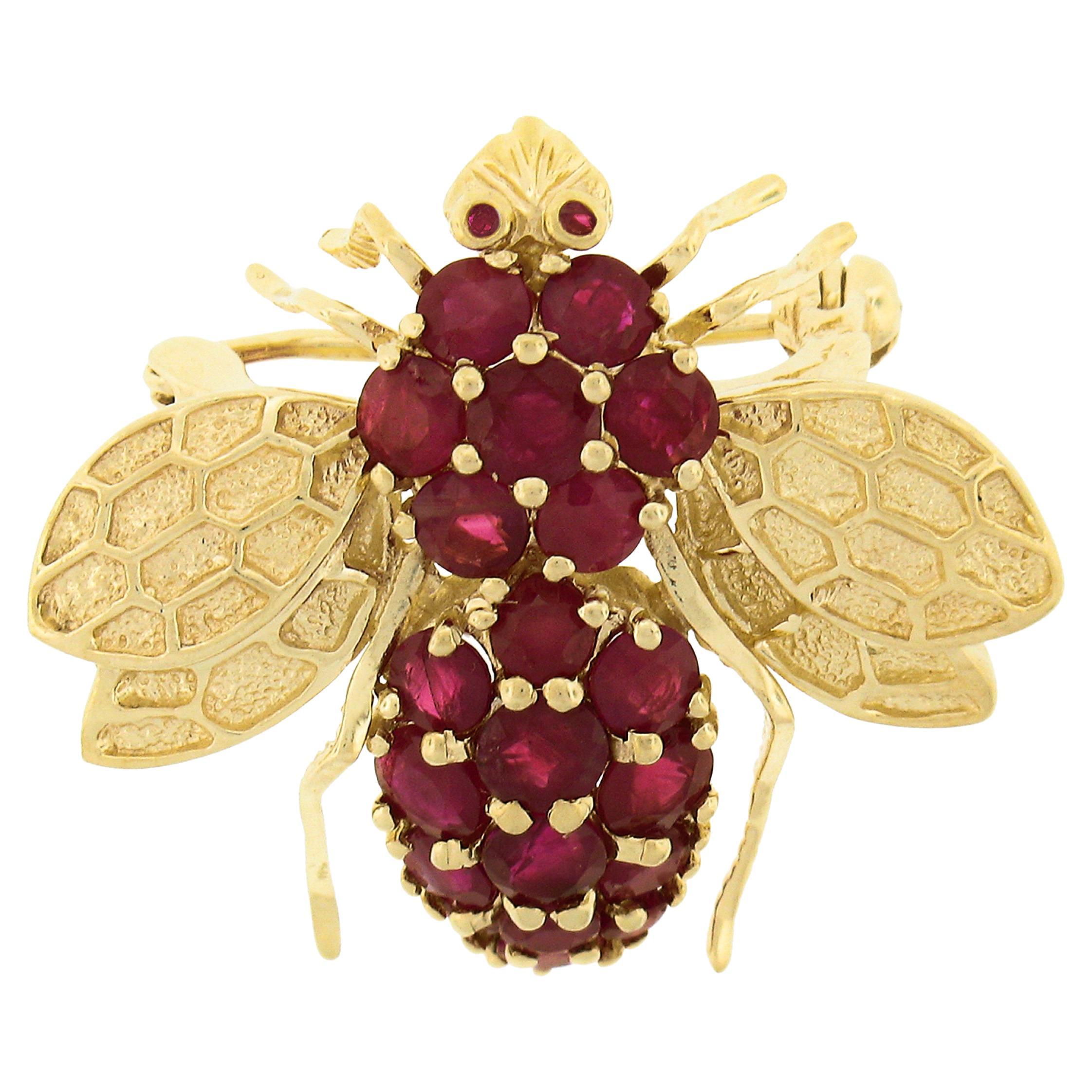 14K Yellow Gold 1.40ctw Round Ruby Detailed Textured Fly Bee Insect Pin Brooch For Sale