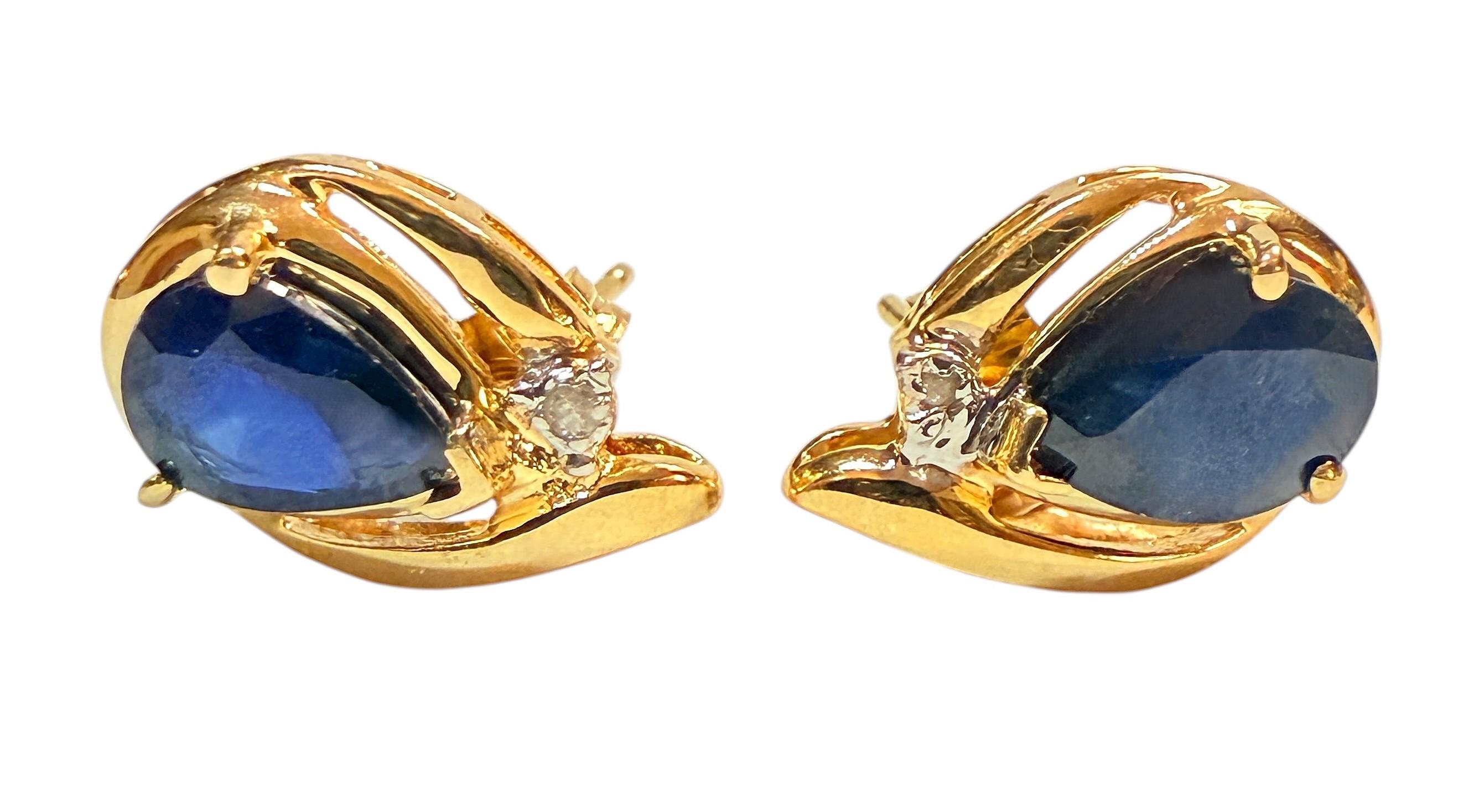 Boucles d'oreilles en or jaune 14k 1.42 carat saphir bleu et diamant taille brillant en vente 1