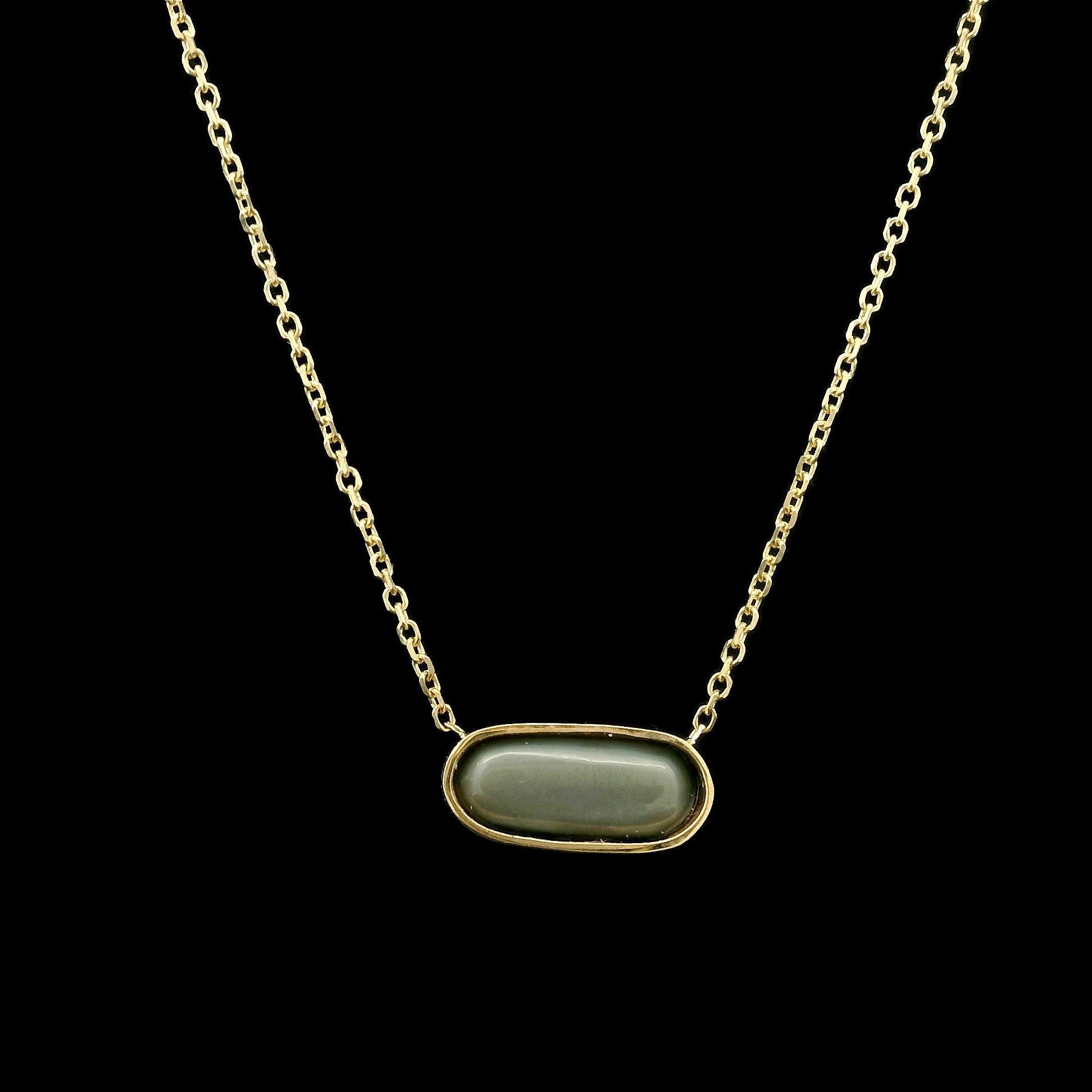 Taille cabochon Collier à chaîne réglable en or jaune 14 carats avec pendentif opale noire ovale de 1,42 carat en vente