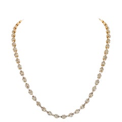 Collar de cadena de eslabones con diamantes redondos y talla baguette en oro amarillo de 14,50 ctw