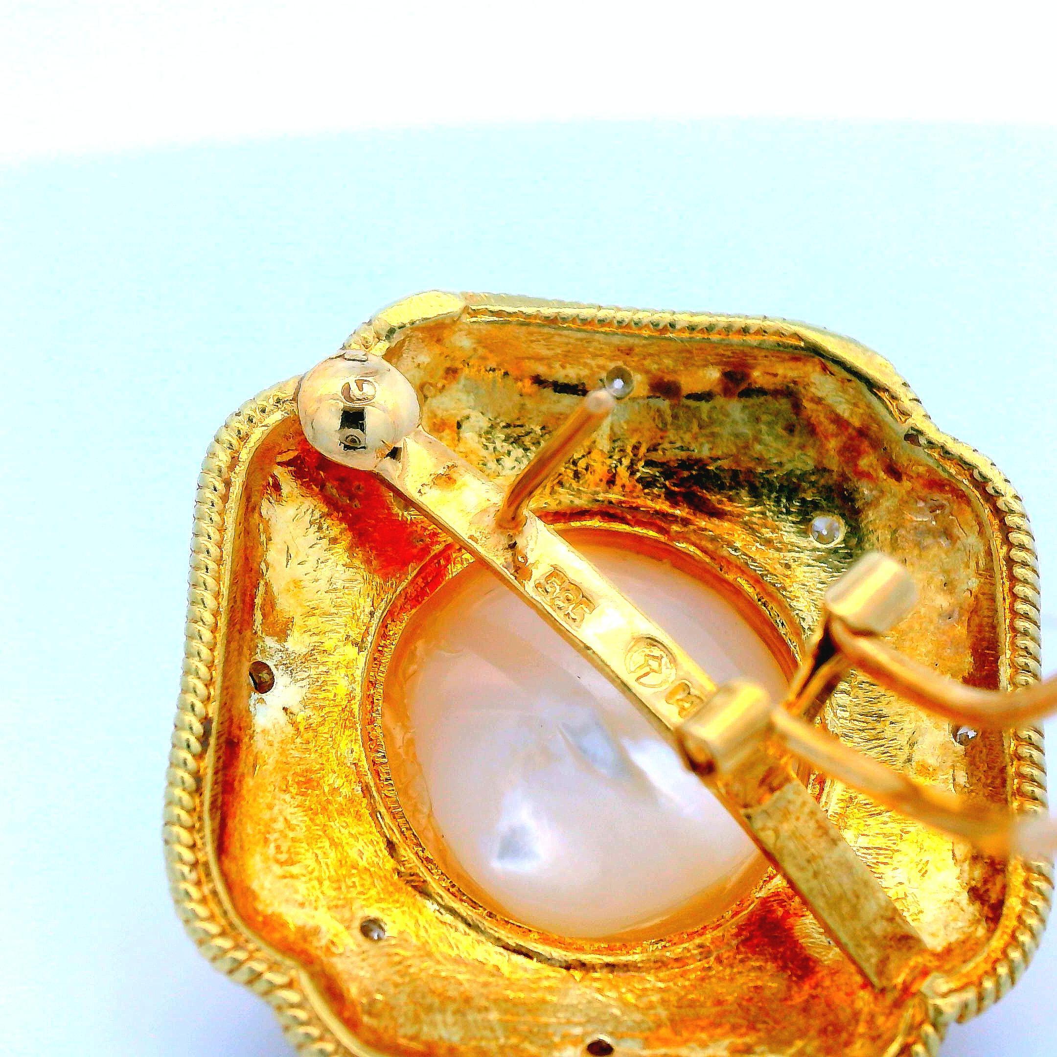 14K Gelbgold 14.5mm Mabe Peal und Diamant Ohrringe im Angebot 2