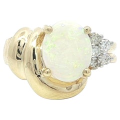 14k Yellow Gold 1.48ctw Oval Cabochon Opal w/ Round Diamond Scalloped Ring