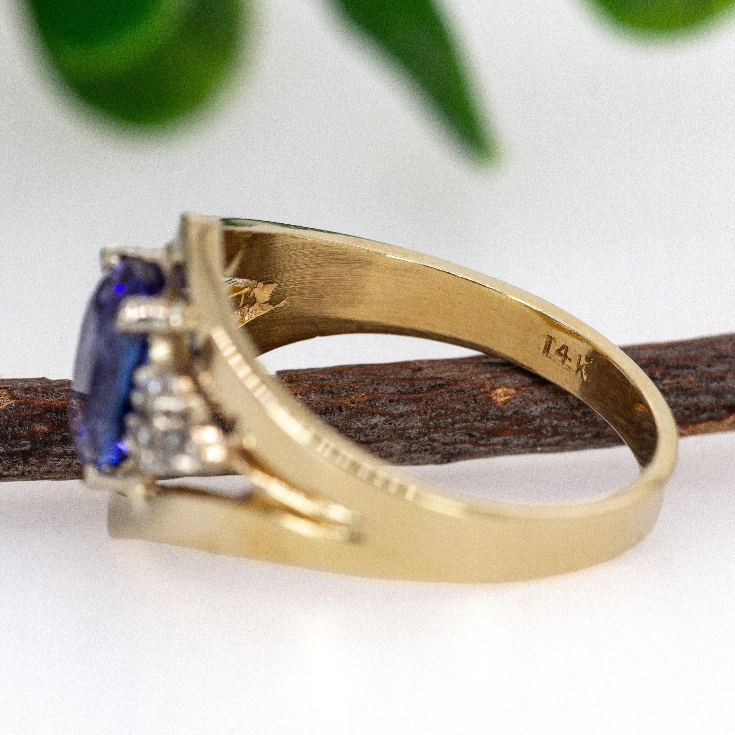 Bague en or jaune 14K 1.4cts Tanzanite et diamants naturels  OV 8x6mm en vente 1