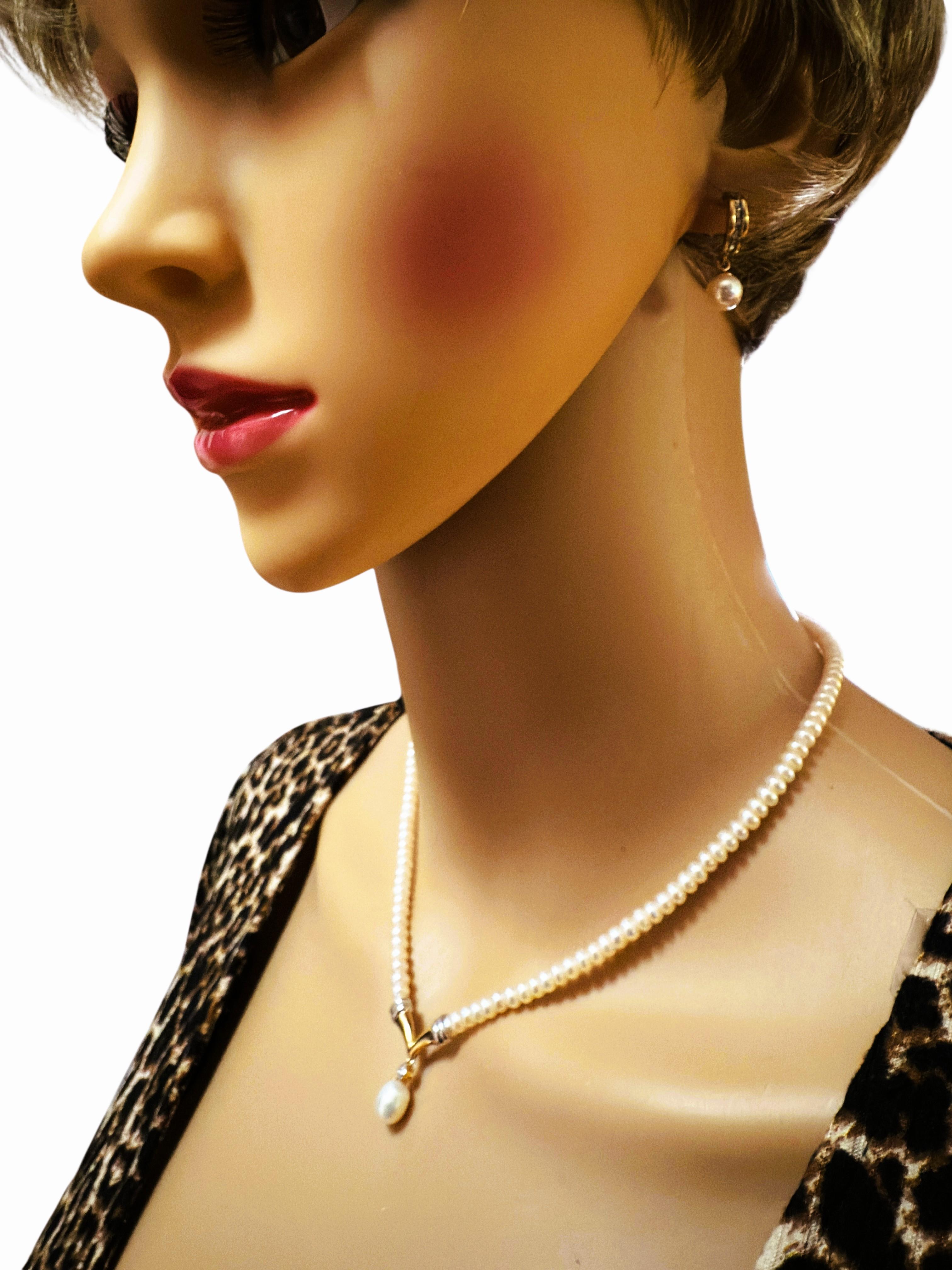 Boucles d'oreilles demi-cercle en or jaune 14K avec diamants et perles d'eau douce de 0,15 carat en vente 6