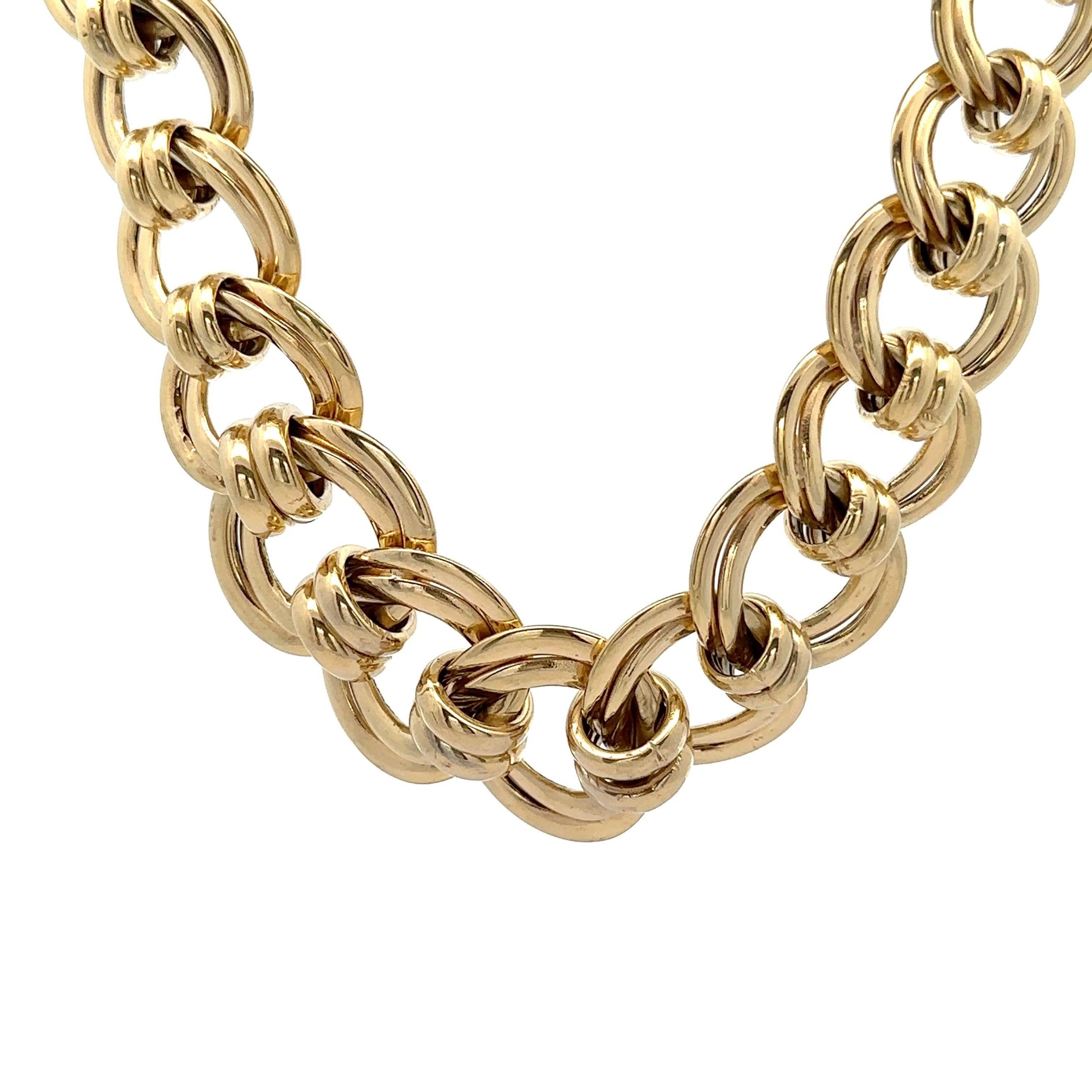 MATERIAL : Or jaune massif 14K - Design creux
Poids : 55,08 grammes
Type de chaîne : Maillon de bordure double
Longueur de la chaîne : 15 pouces en longueur portable
Fermoir : Anneau à ressort surdimensionné
Largeur : graduée de 21,7 mm (0,85