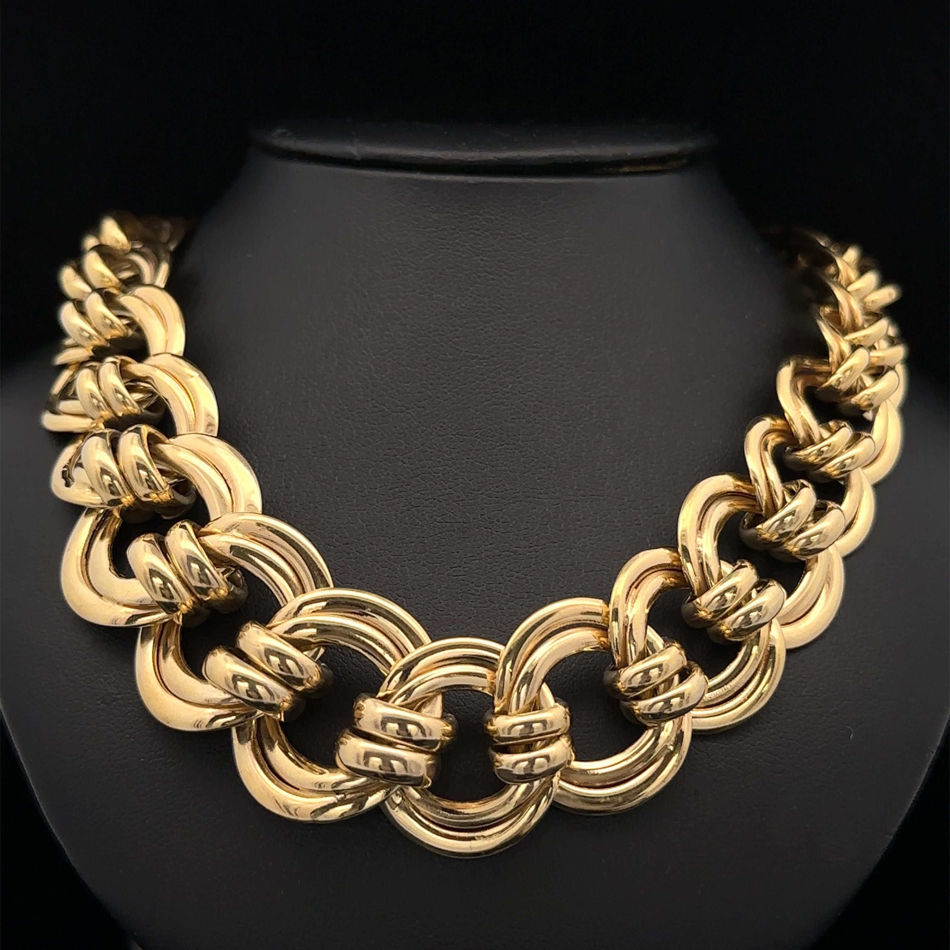 Collier en or jaune 14k à maillons larges et gradués à double bordure et à design creux de 15 pouces en vente 1