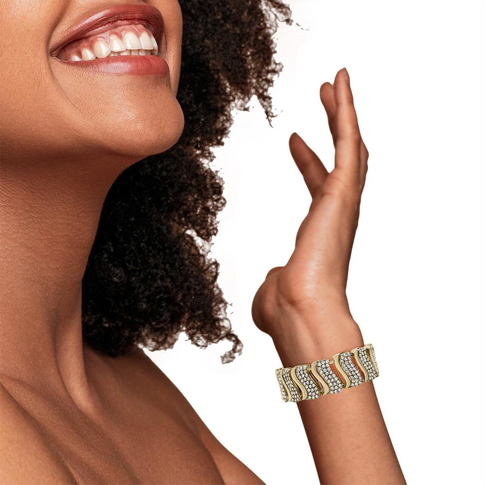 Women's 14K Yellow Gold 15.0 Carat Diamond Chevron Wave Link Bracelet For Sale