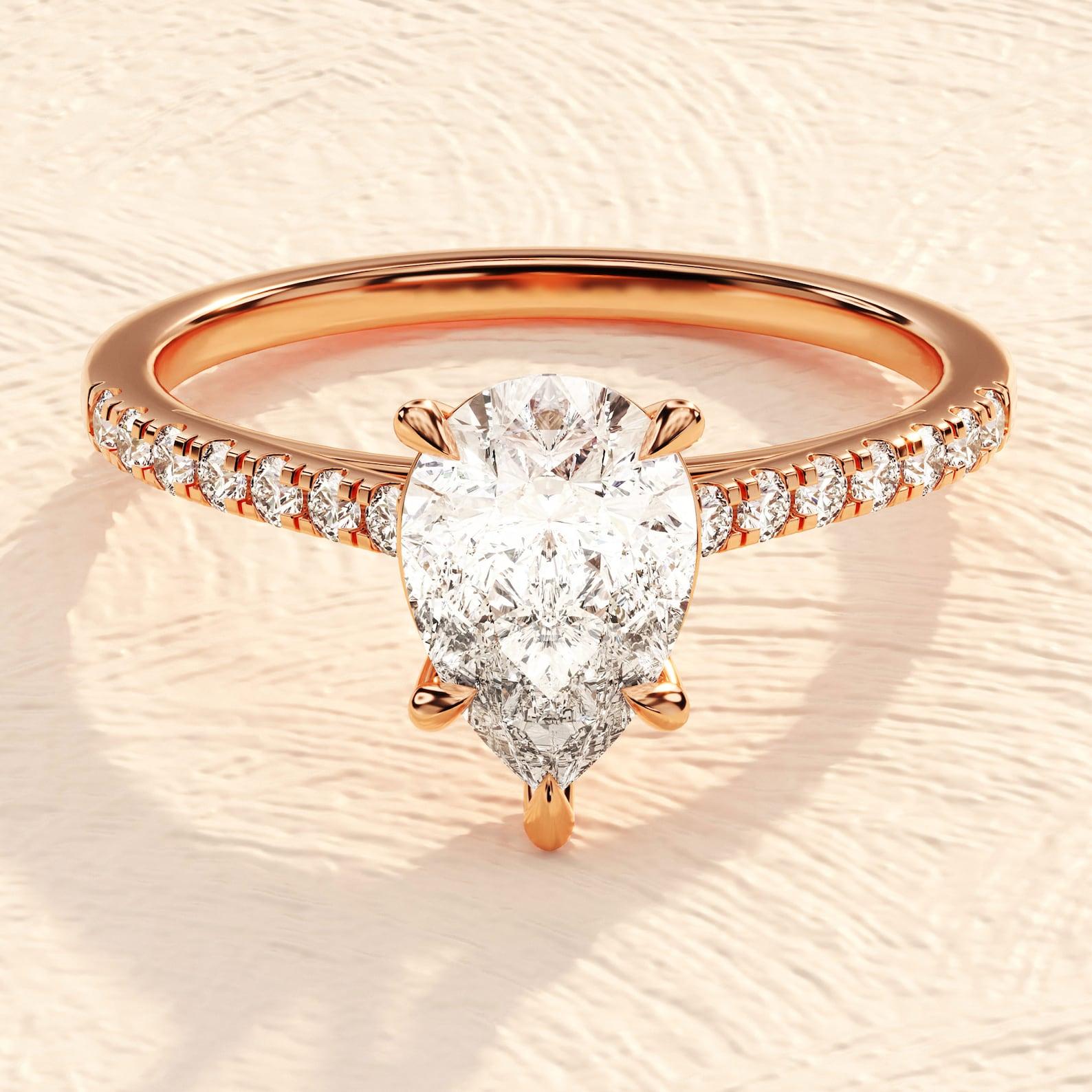 14k Yellow gold 1.50 CT Pear Engagement Ring Moissanite Half Eternity Ring. Unisexe en vente