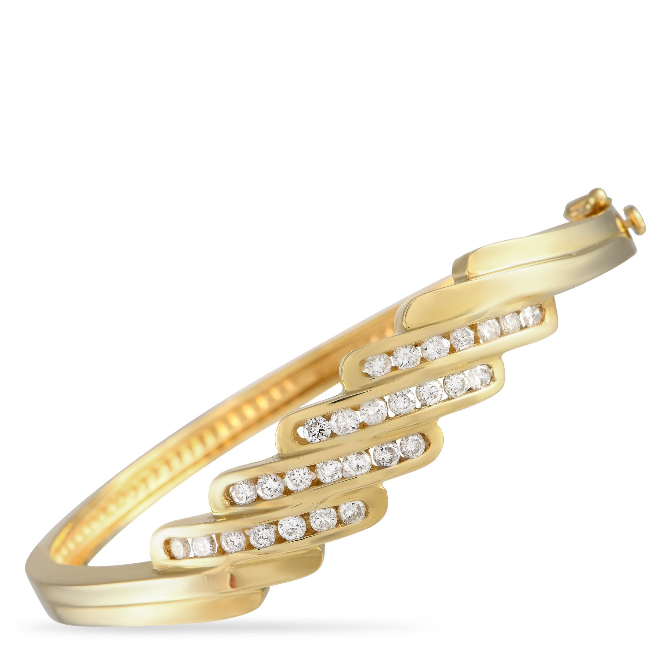 Bracelet jonc MF01-012423 en or jaune 14 carats avec diamants 1,50 carat Excellent état - En vente à Southampton, PA