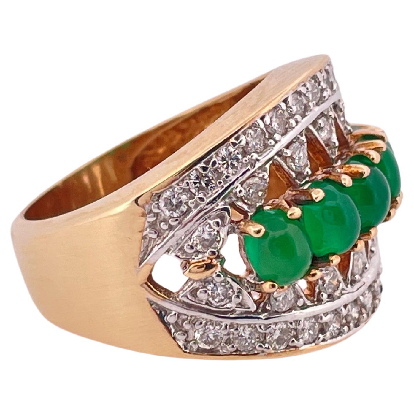 Anillo de oro amarillo de 14 quilates con esmeralda cabujón de 1,50 quilates y diamante de 1,00 quilates Contemporáneo en venta