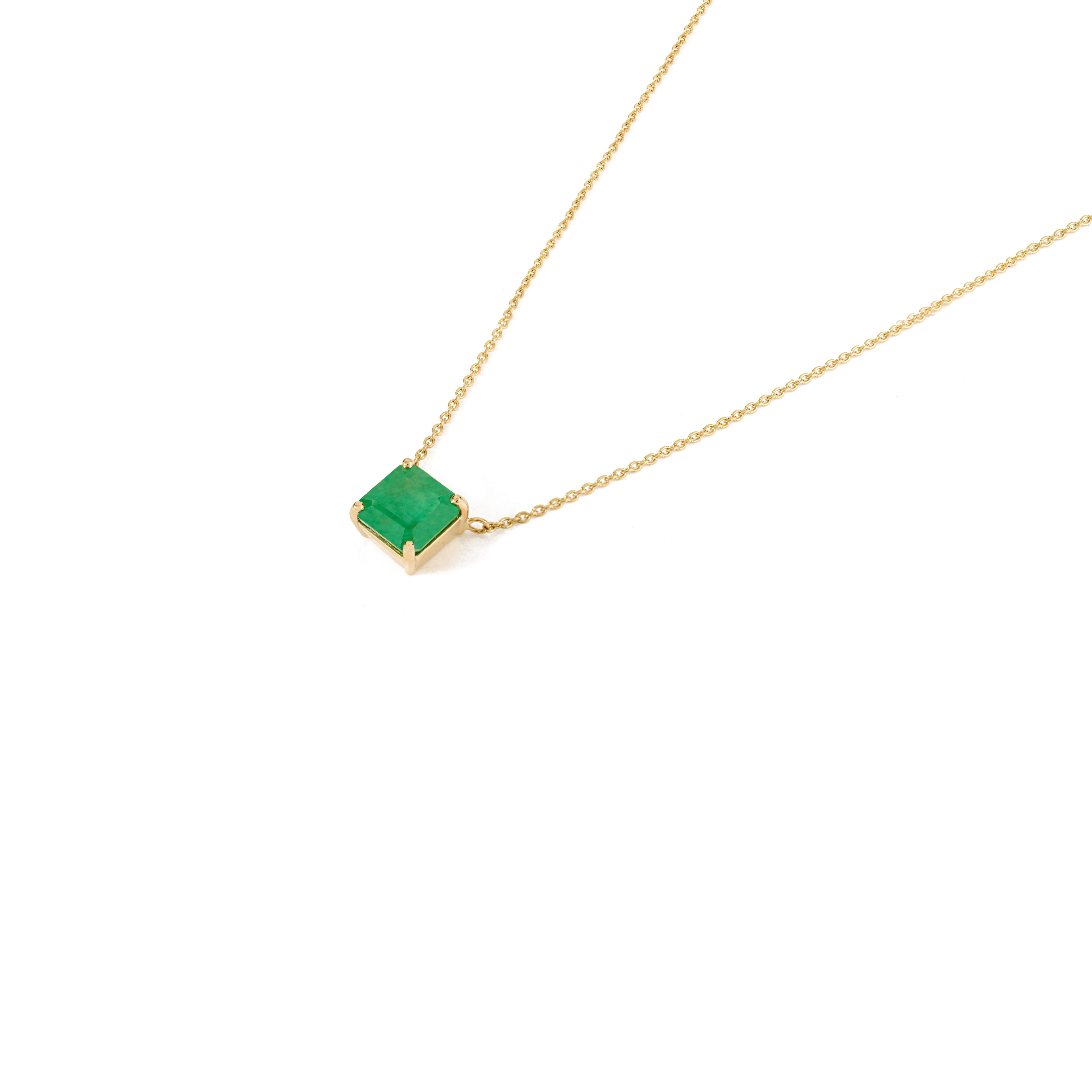 14K Yellow Gold 1.51 CTW Square-Cut Natural Emerald Solitaire Chain Necklace For Sale 1