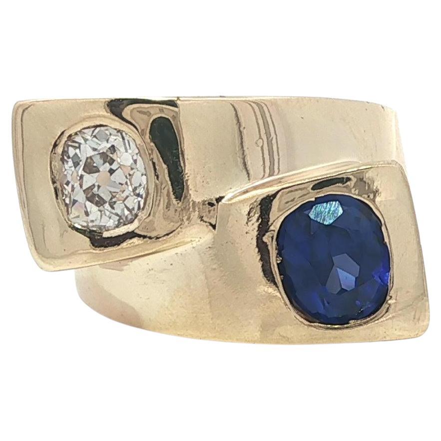 14k Yellow Gold 1.52ctw Old Mine Cushion Sapphire Diamond Bypass Moi Et Toi Ring For Sale