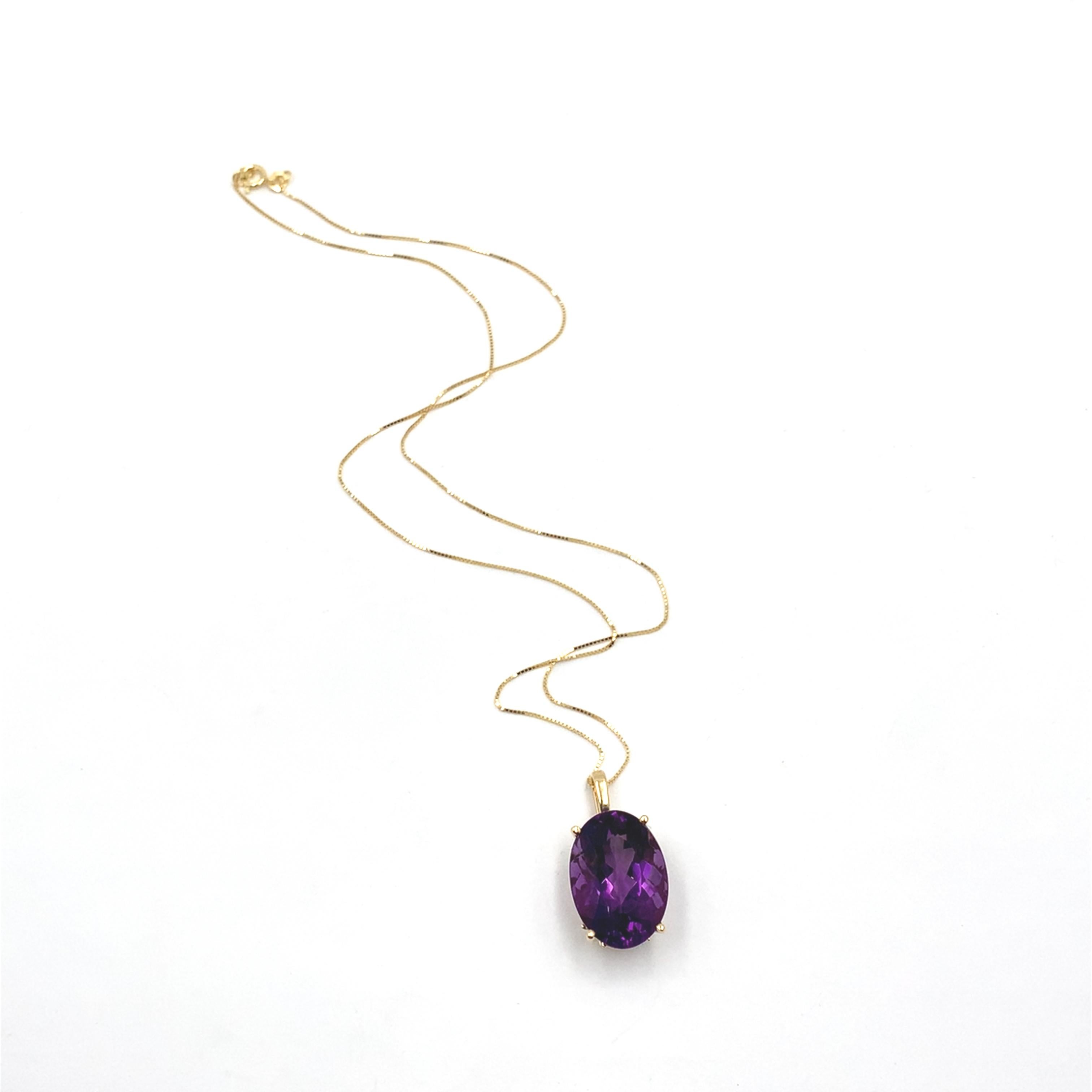 Pendentif en or jaune 14 carats avec améthyste ovale de 15,38 carats et chaîne de 18 pouces Neuf - En vente à Big Bend, WI