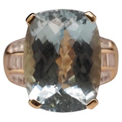 14K Yellow Gold 15ct Checkerboard Aquamarine and Diamond Baguette Diamond Ring