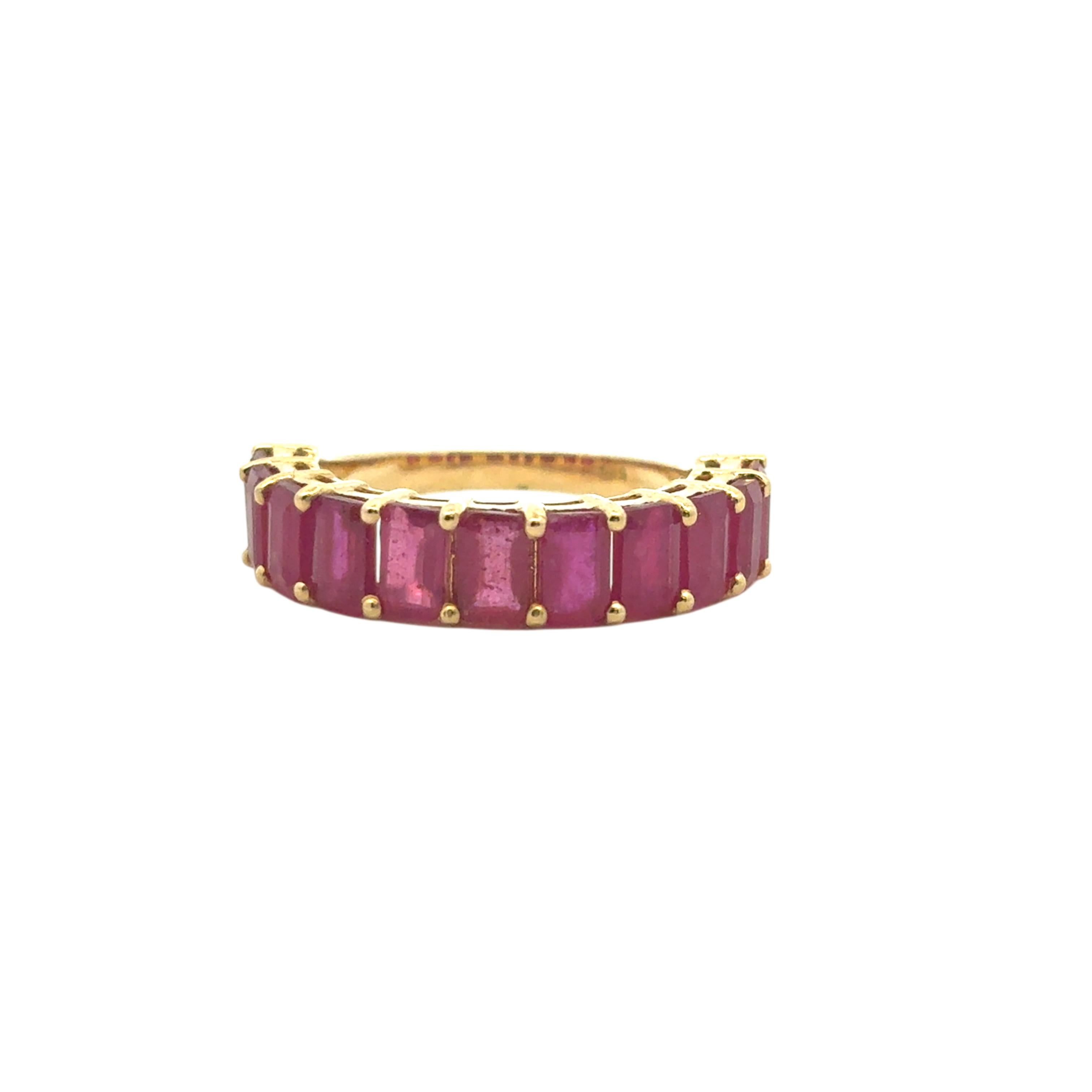 14k Yellow Gold 1.60ctw Emerald Cut Ruby Halfway Band Ring Pour femmes en vente