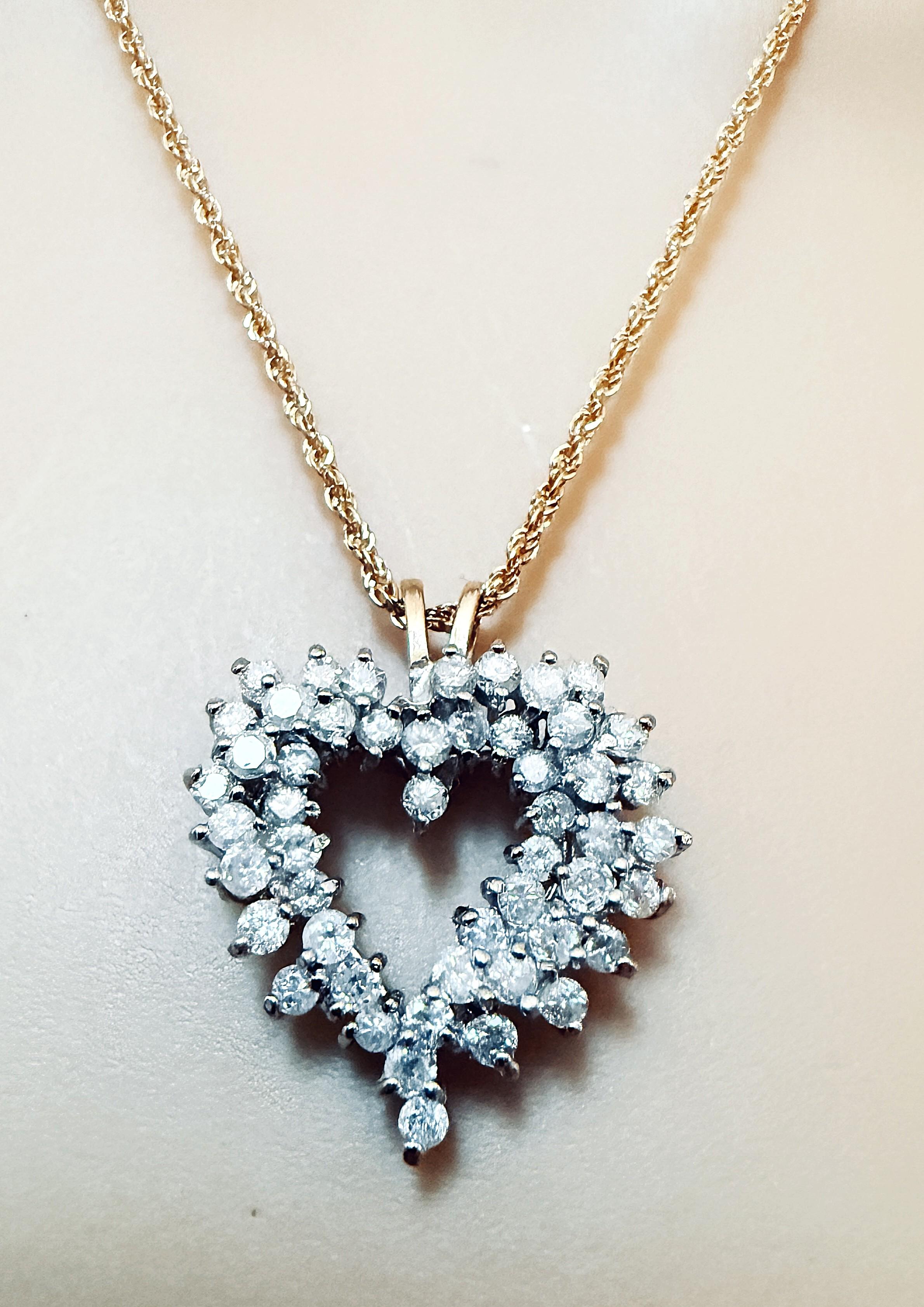 Pendentif en or jaune 14k avec un diamant de 1,68 carat sur une chaîne de 18