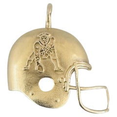14k Yellow Gold 1.6g New England Patriots Football Helmet Pendant