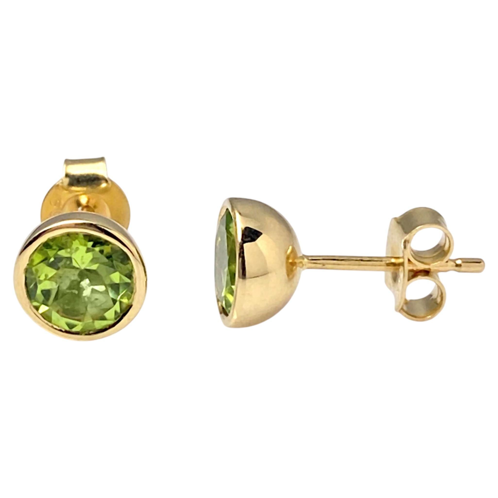 Moderne Ohrstecker aus 14-karätigem Gelbgold mit Peridot (1,73 Karat) im Angebot