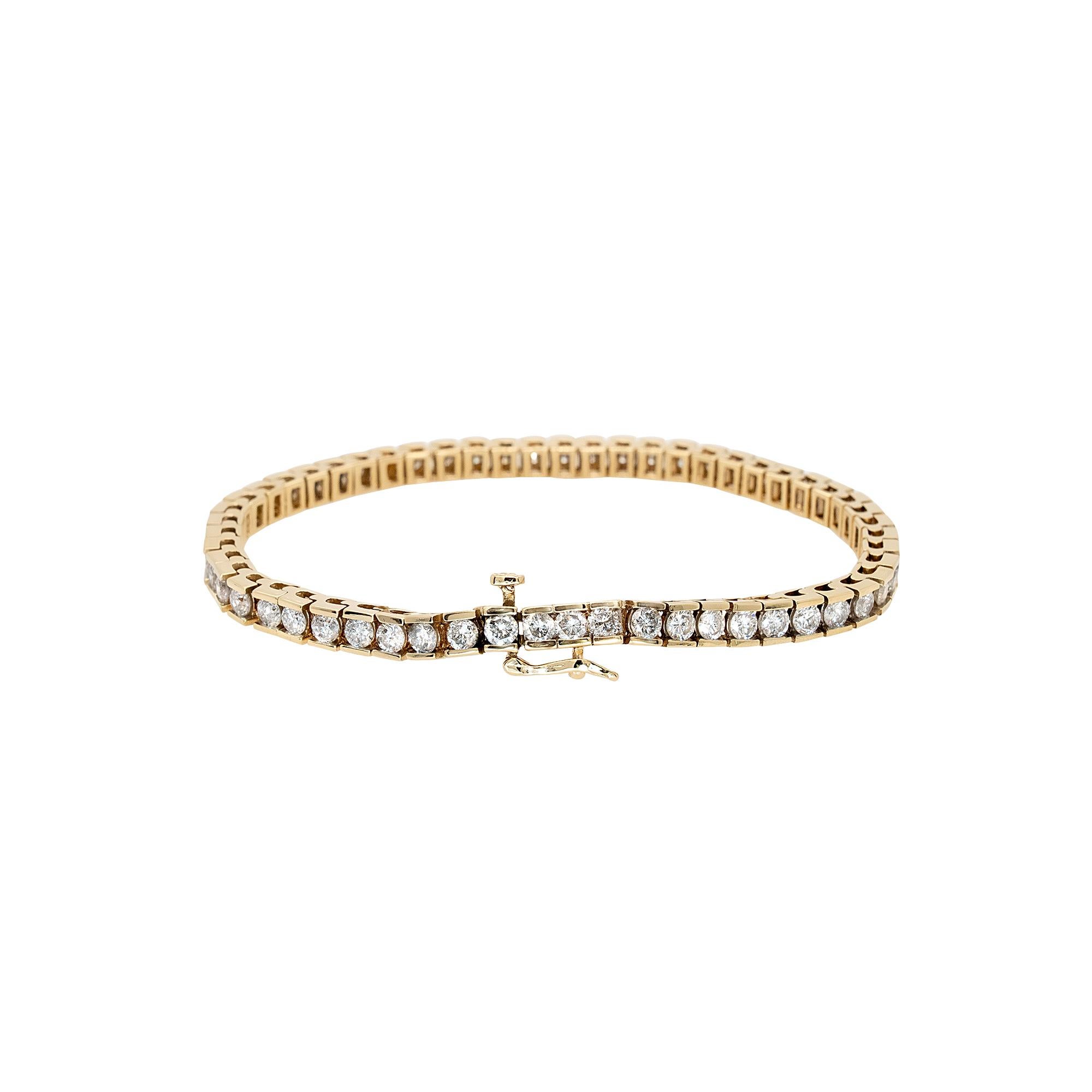Taille ronde Bracelet tennis en or jaune 14 carats avec diamants naturels brillants ronds de 1,75 carat en vente