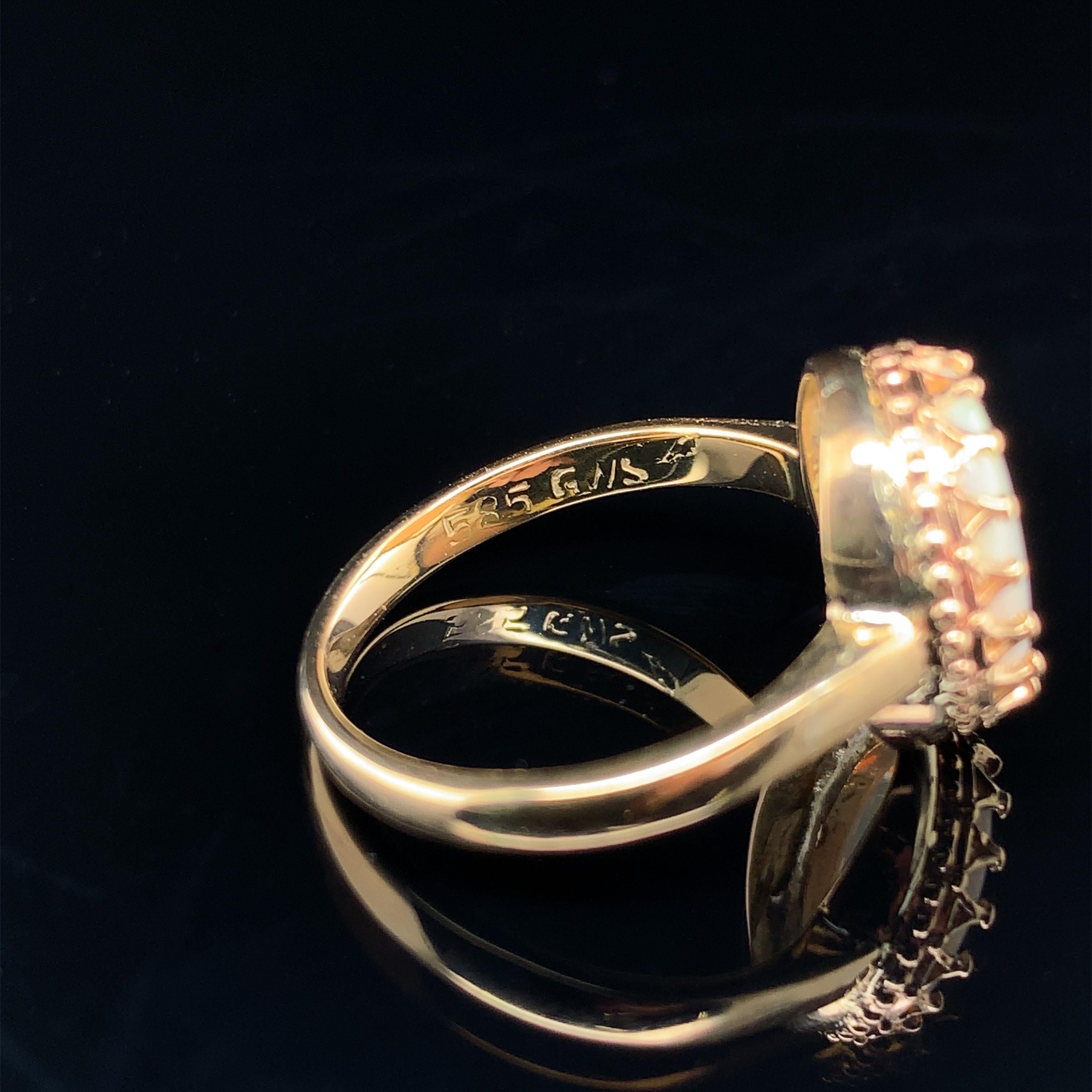 14K Yellow Gold 1.80 carat Australian Opal Ring For Sale 3