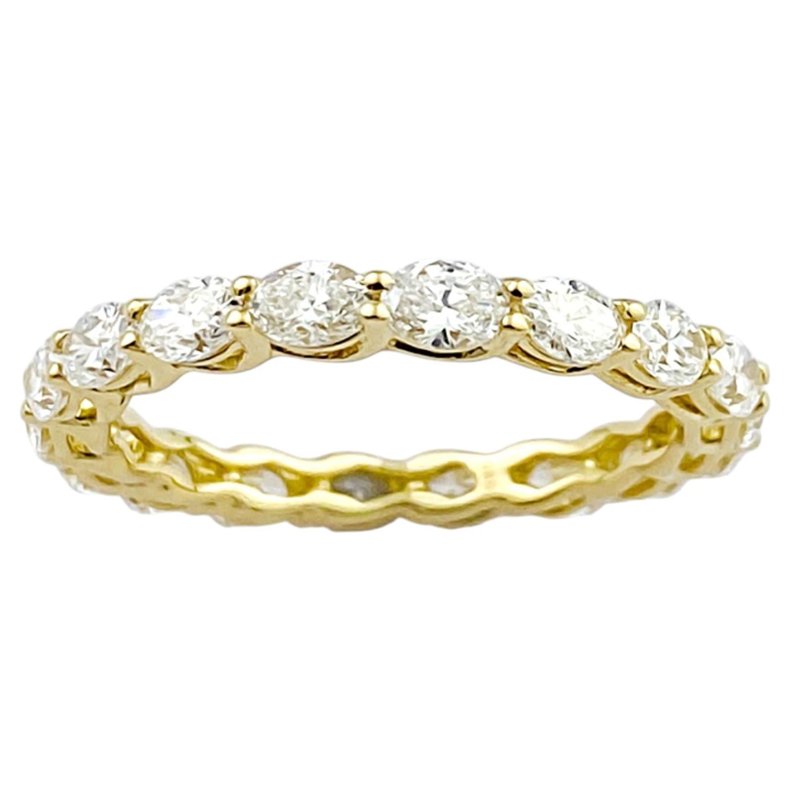 Ewigkeitsring aus 14-karätigem Gelbgold mit einem Diamanten im Ovalschliff (1,80 Karat)