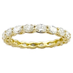 Anello Eternity in oro giallo 14 carati con diamante taglio ovale da 1,80 carati