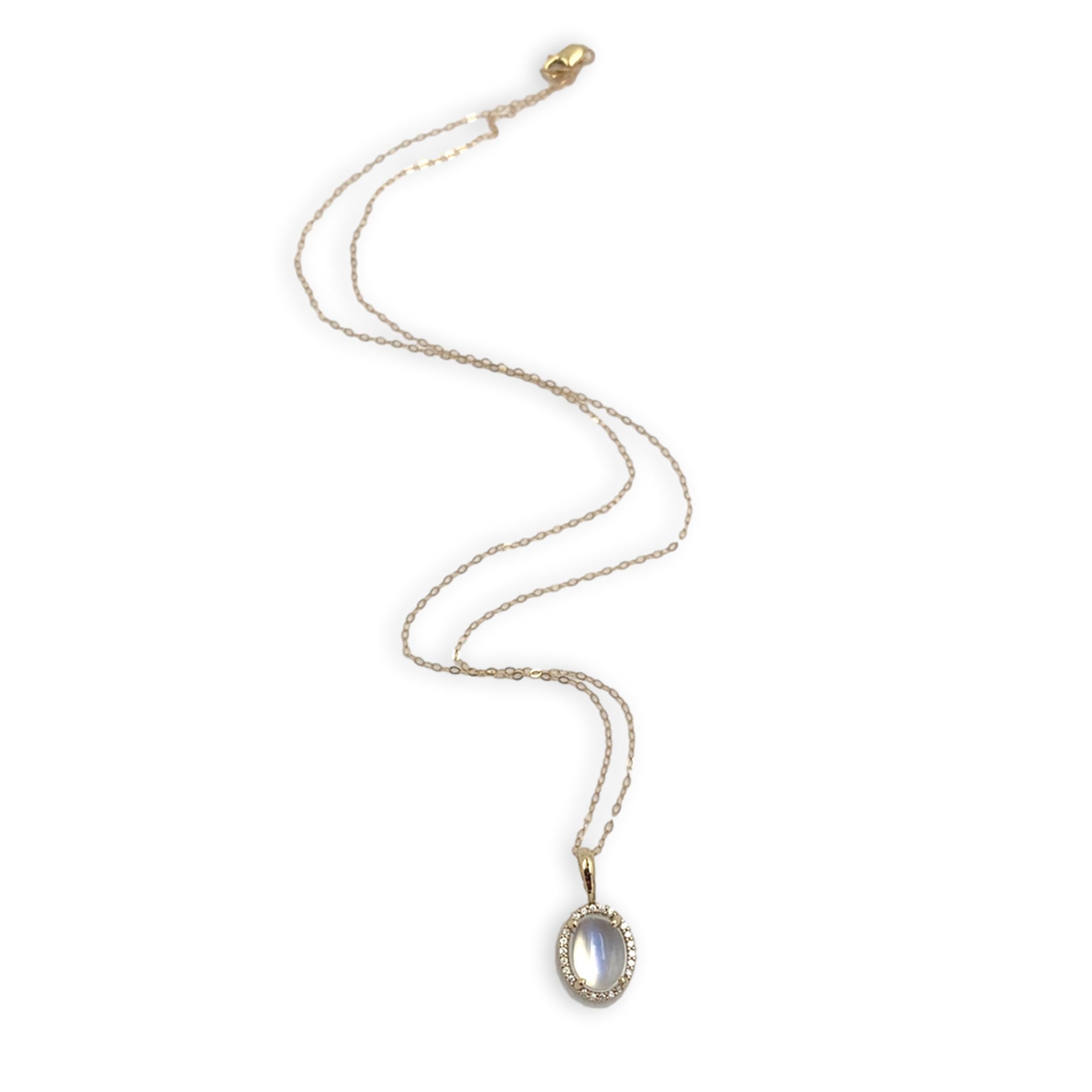 14K Gelbgold 1,84 Karat Blue Flash Mondstein und Diamant Anhänger mit Kette Damen im Angebot