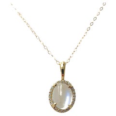 14K Gelbgold 1,84 Karat Blue Flash Mondstein und Diamant Anhänger mit Kette