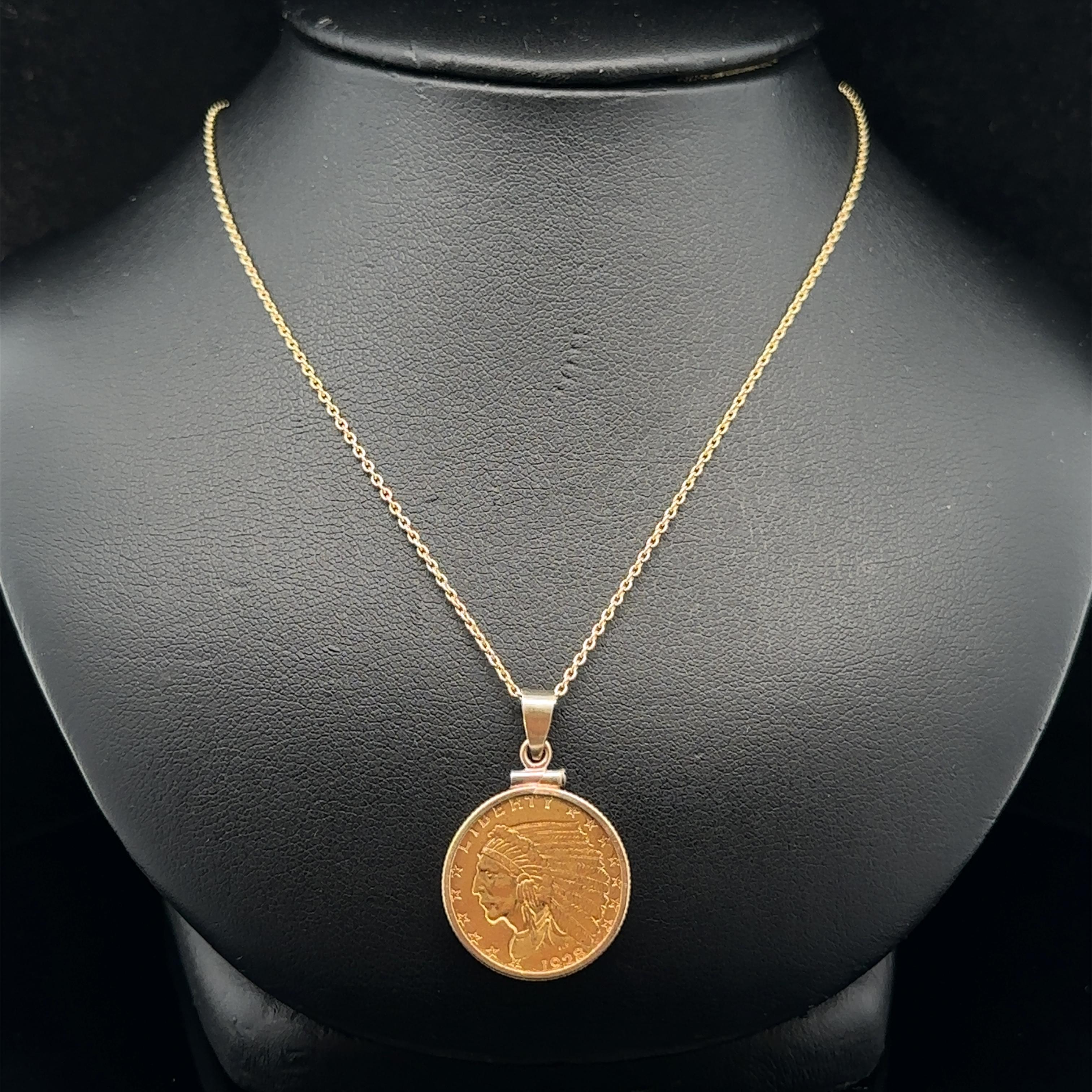 Collana con ciondolo a forma di moneta con testa indiana in oro giallo 14k del 1928 da 2,50 dollari in vendita 4