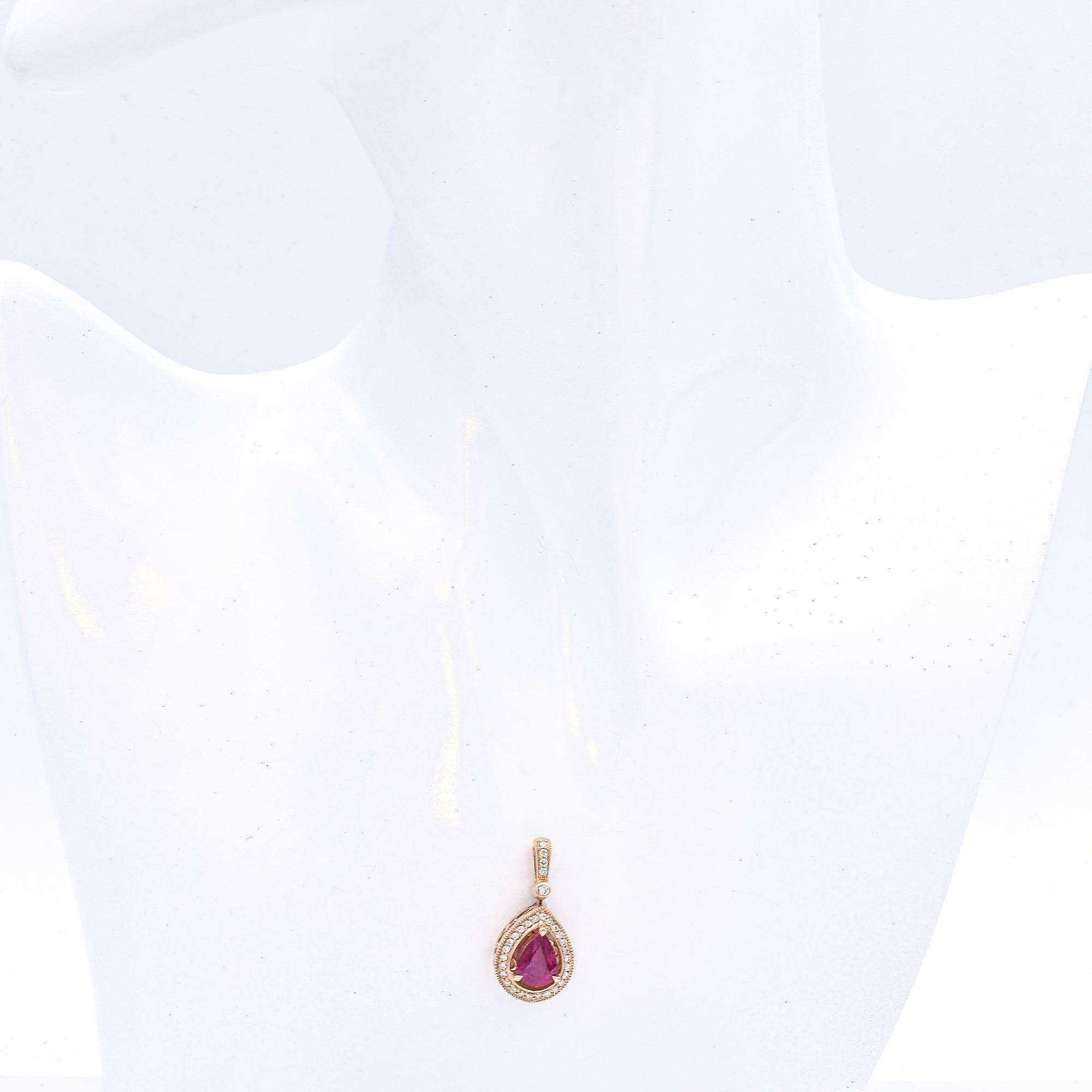 14k Yellow Gold 1.92ct Ruby & Diamond Pear Pendant Corte pera en venta