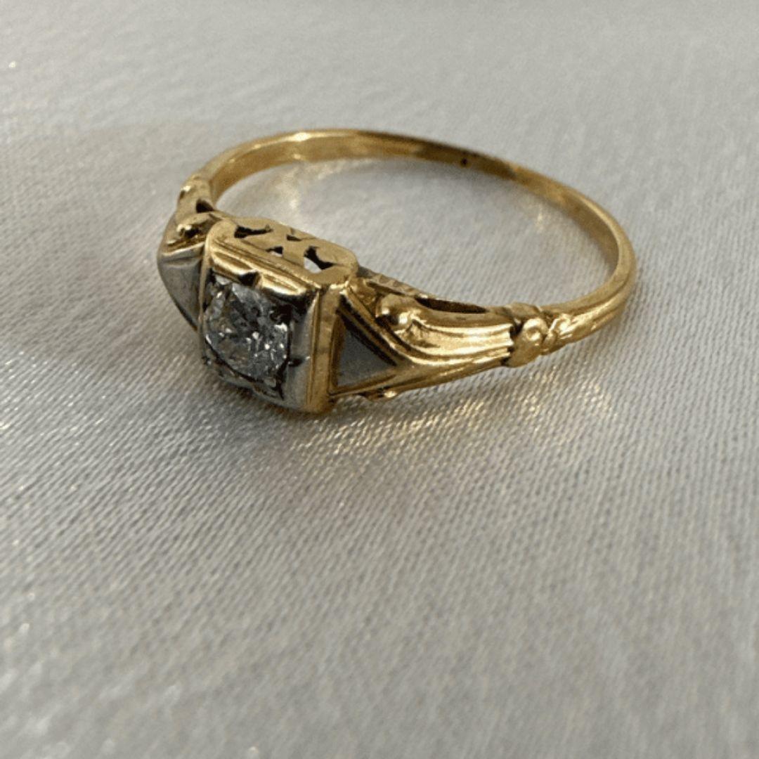 14k Yellow Gold 19th Century Victorian Brilliant Cut Diamond Ring Size 6.25 For Sale 2